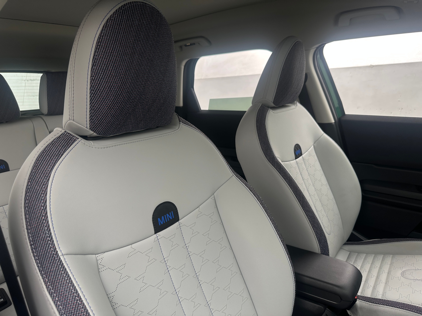 Thumbnail: 2025 MINI Cooper Countryman - 2