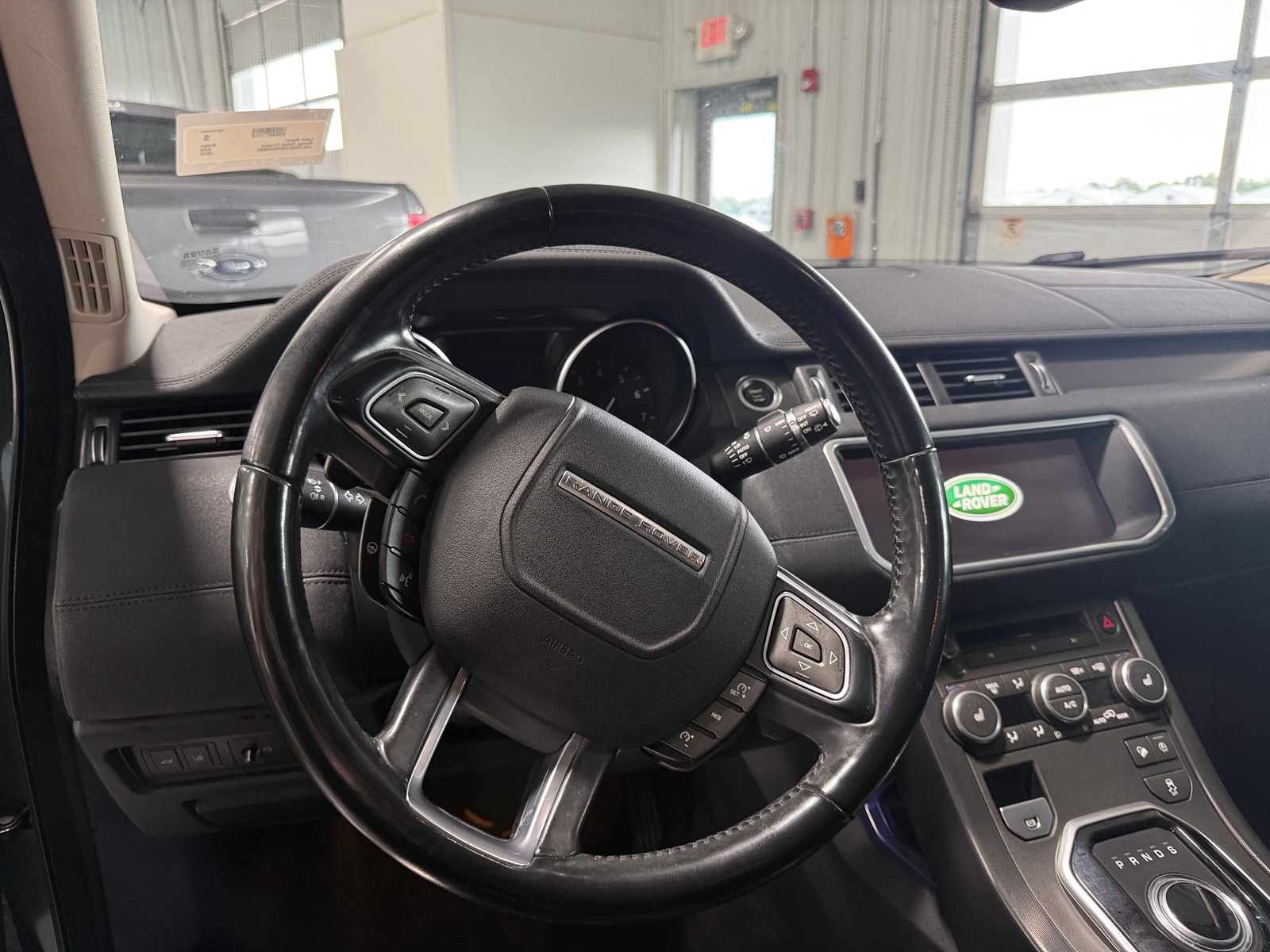 Thumbnail: 2019 Land Rover Range Rover Evoque - 4