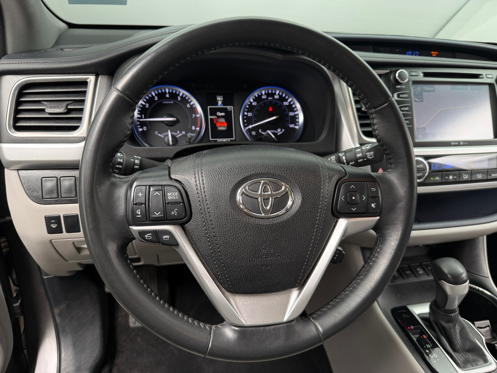 Thumbnail: 2015 Toyota Highlander - 4