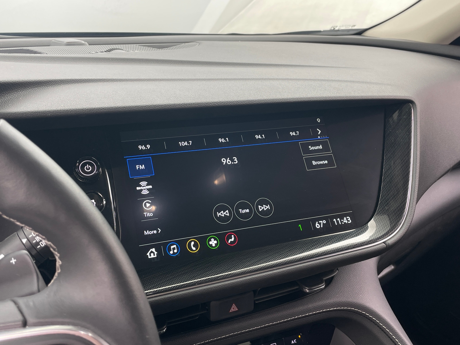 Thumbnail: 2023 Buick Envision - 3