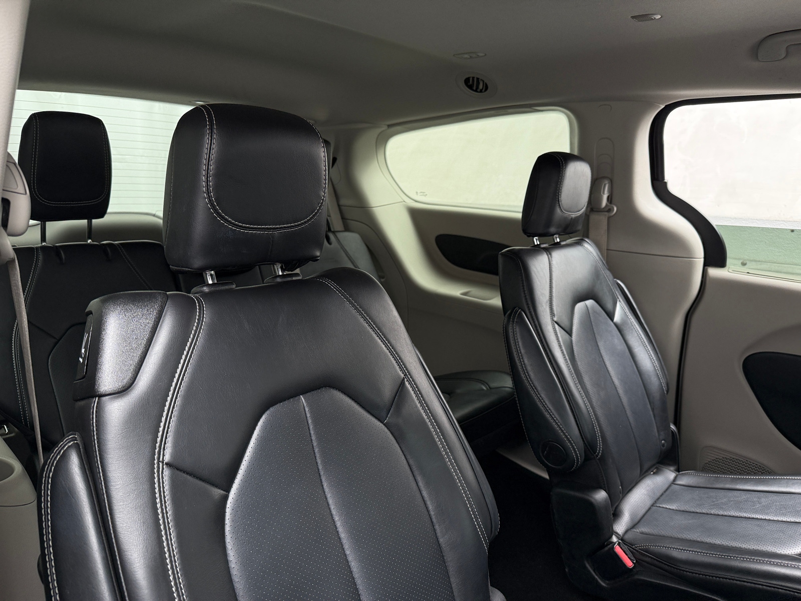 Thumbnail: 2024 Chrysler Pacifica - 5