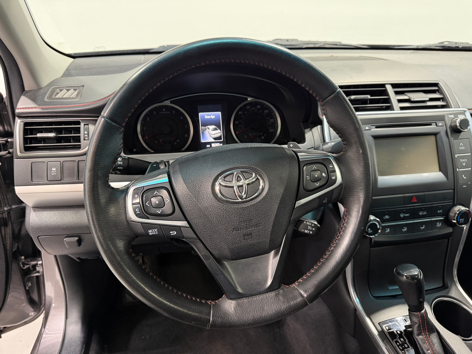 Thumbnail: 2015 Toyota Camry - 5