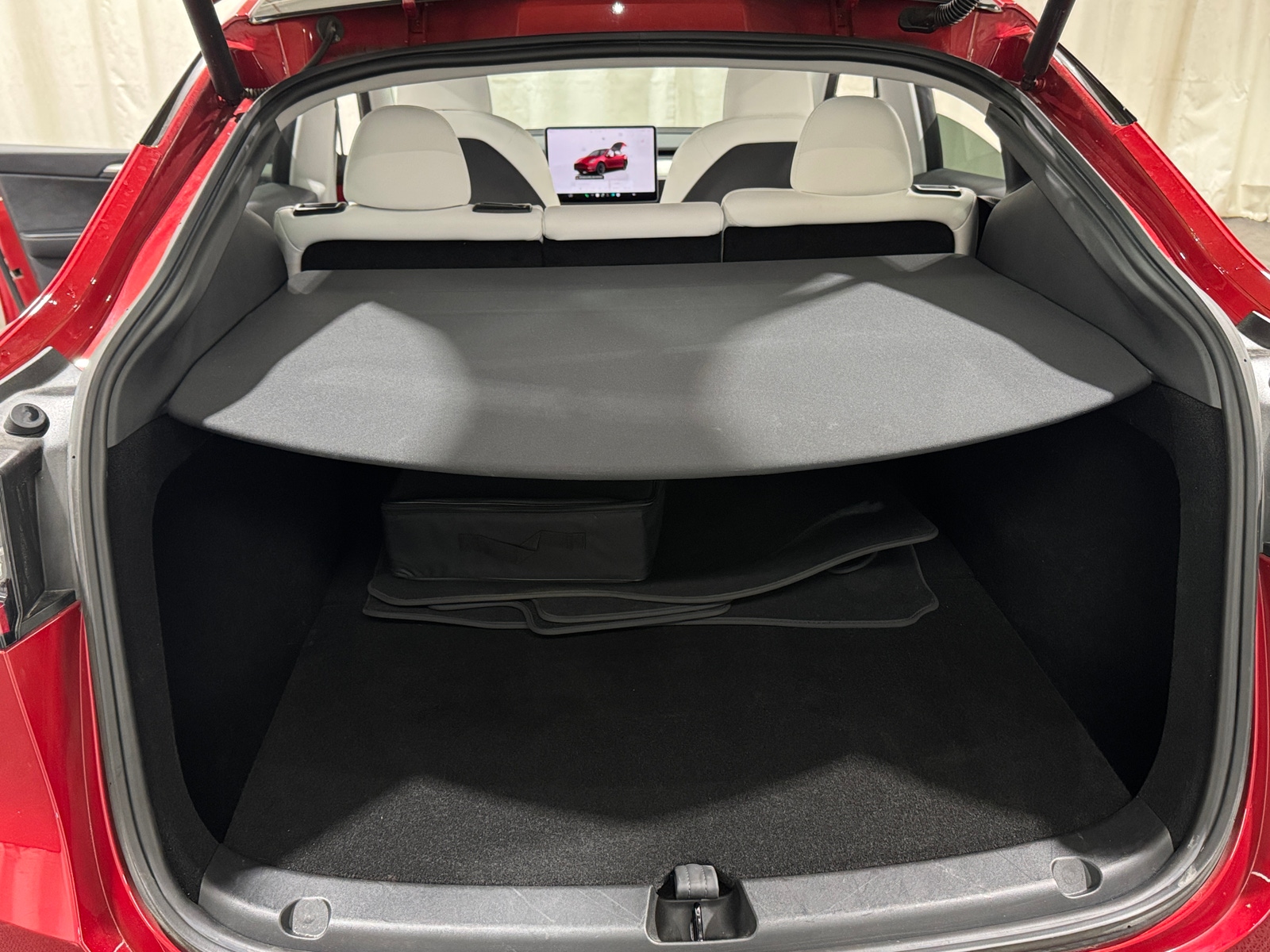 Thumbnail: 2023 Tesla Model Y - 6