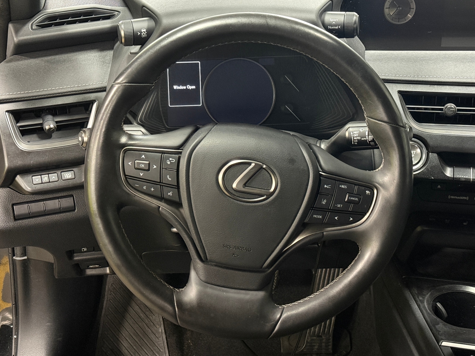 Thumbnail: 2021 Lexus UX - 4