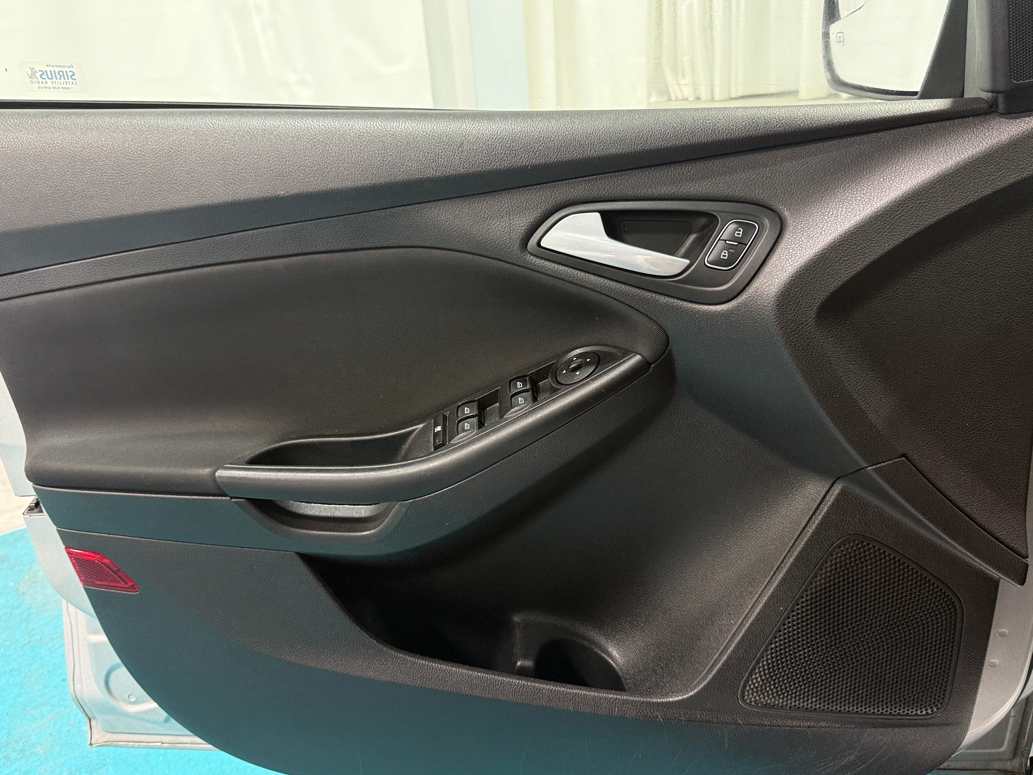 Used 2015 Ford Focus SE with VIN 1FADP3FE3FL267373 for sale in Pewaukee, WI