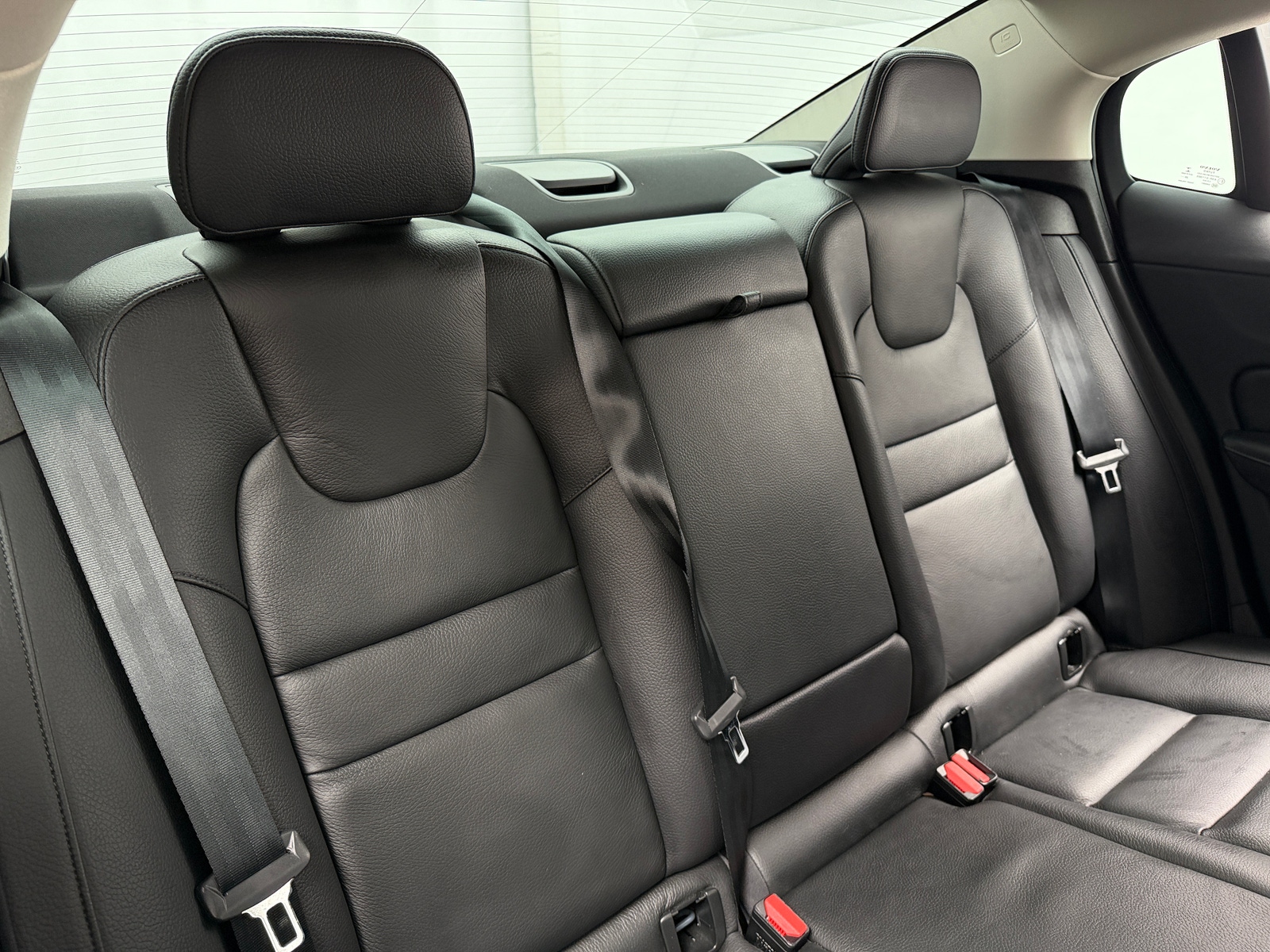 Thumbnail: 2024 Volvo S60 - 5
