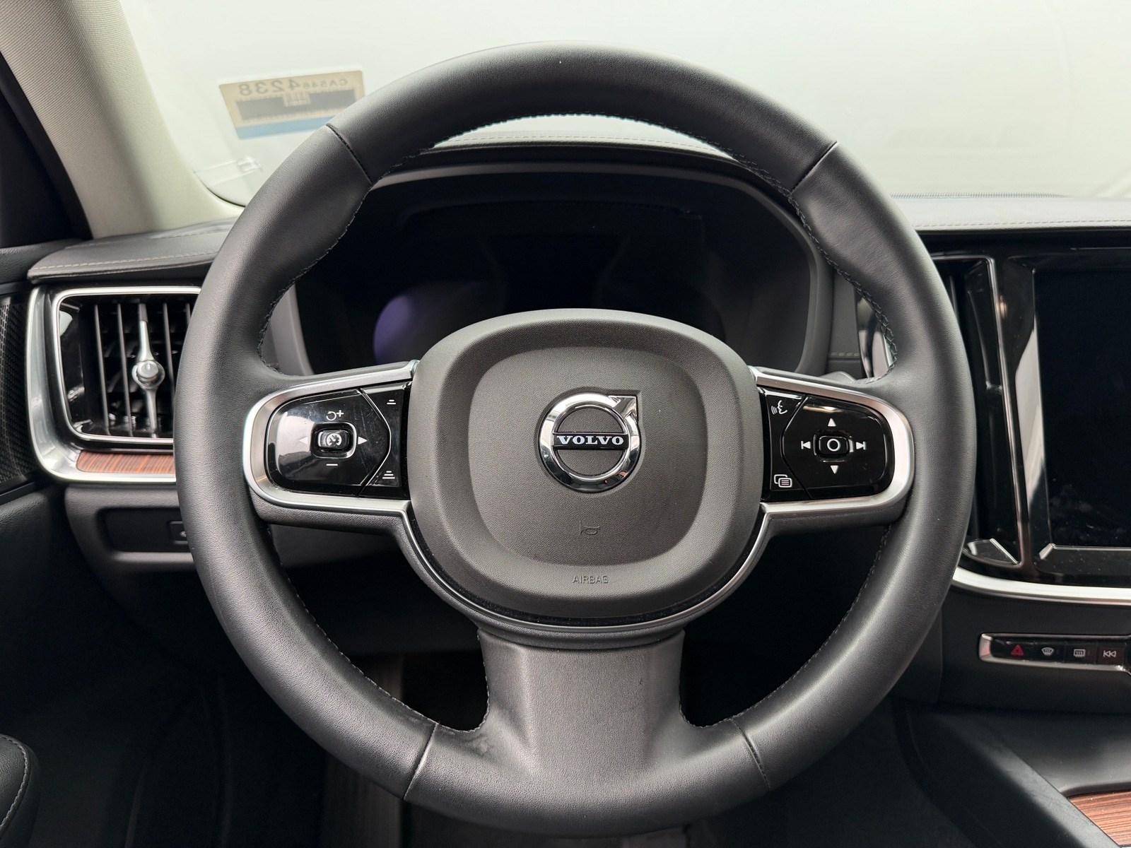Thumbnail: 2024 Volvo S60 - 4