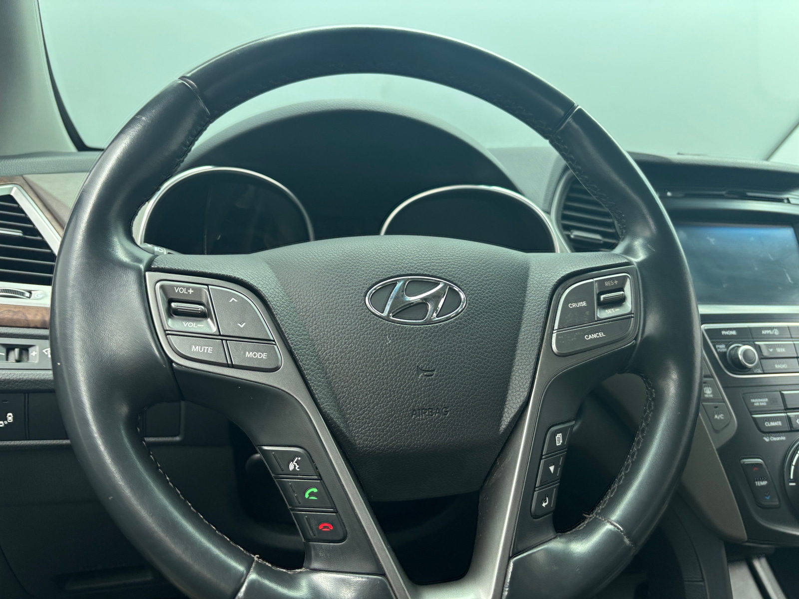 Thumbnail: 2018 Hyundai Santa Fe - 4