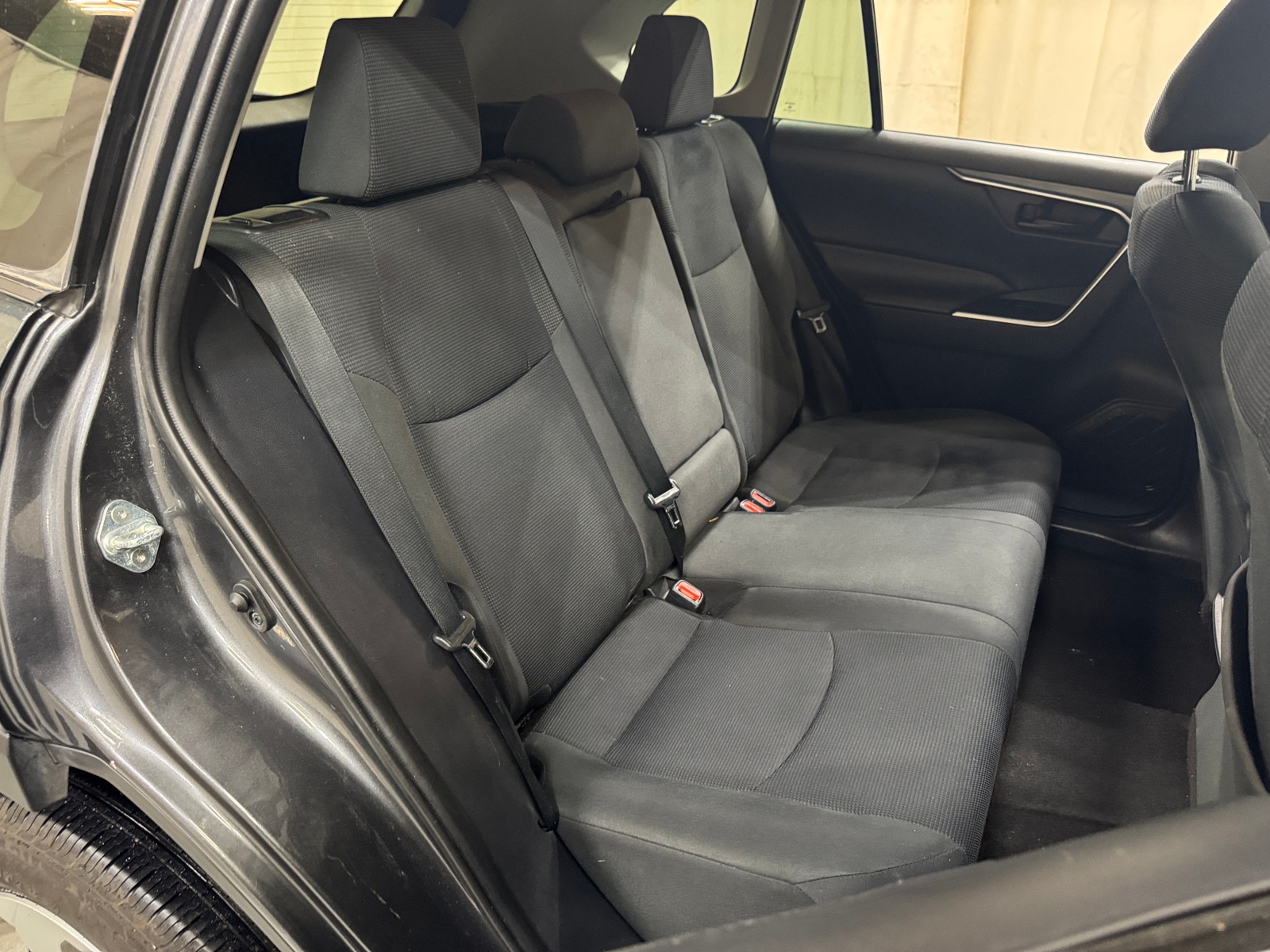 Thumbnail: 2019 Toyota RAV4 - 6