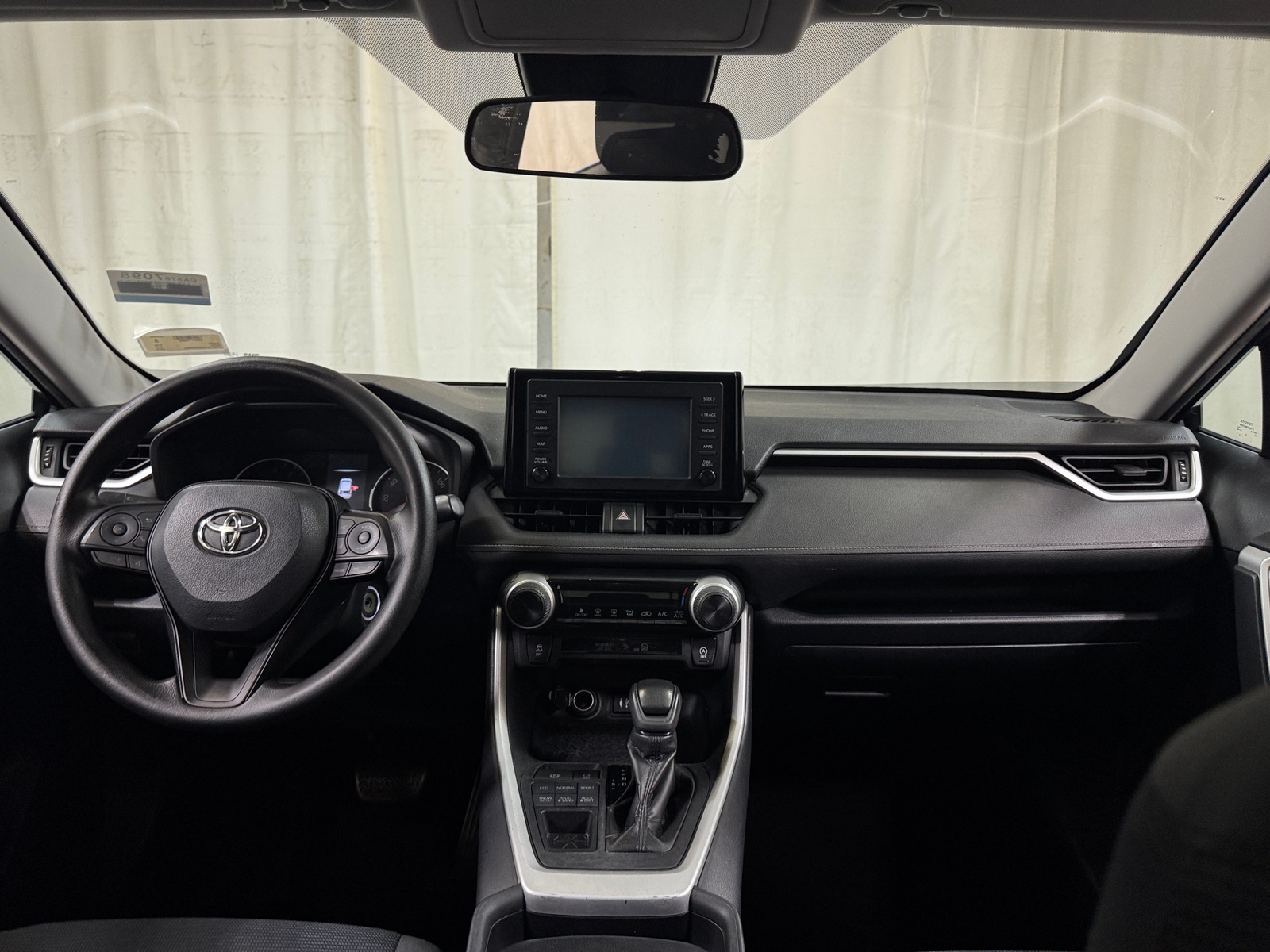 Thumbnail: 2019 Toyota RAV4 - 3