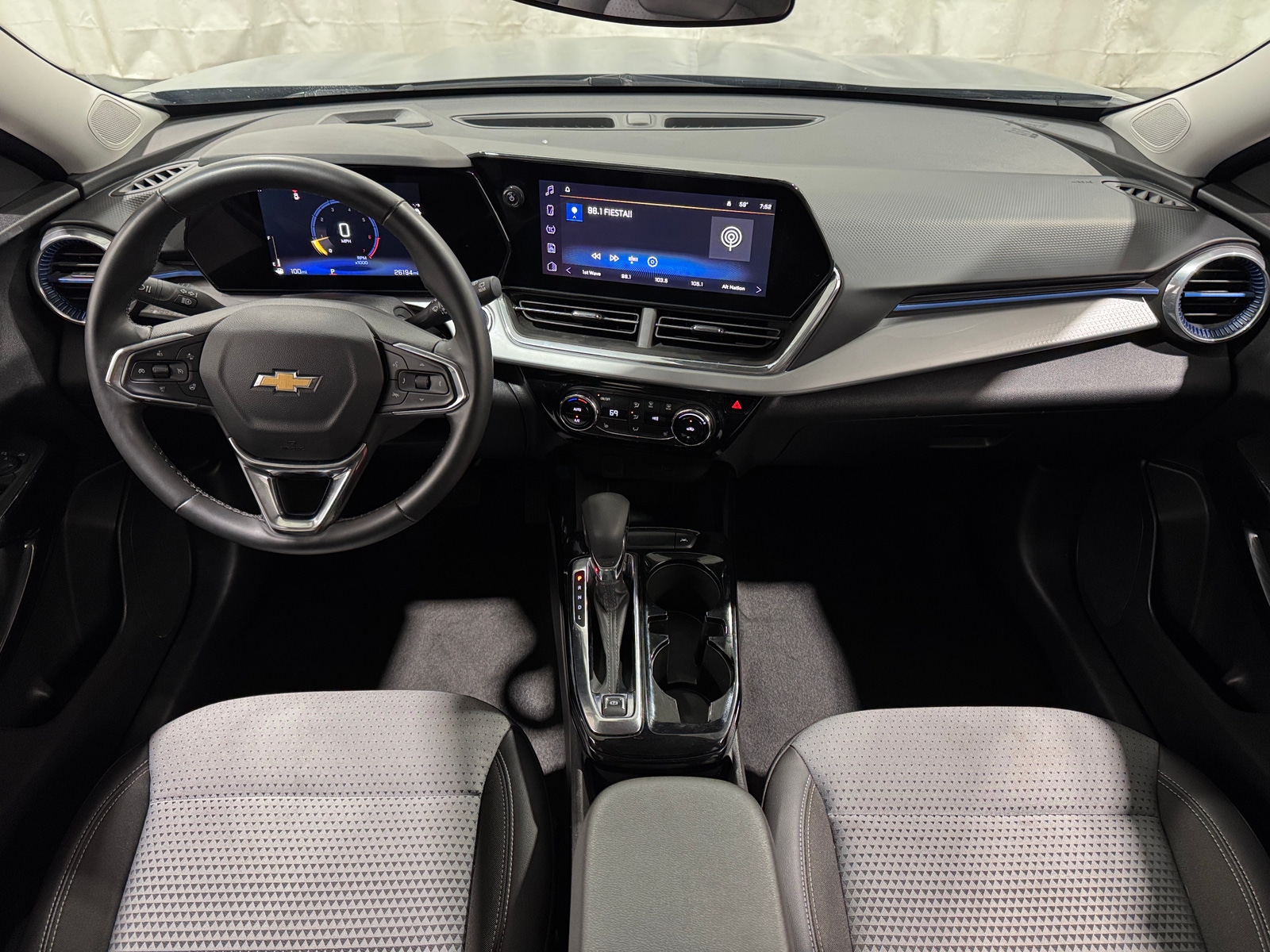 Thumbnail: 2025 Chevrolet Trax - 3
