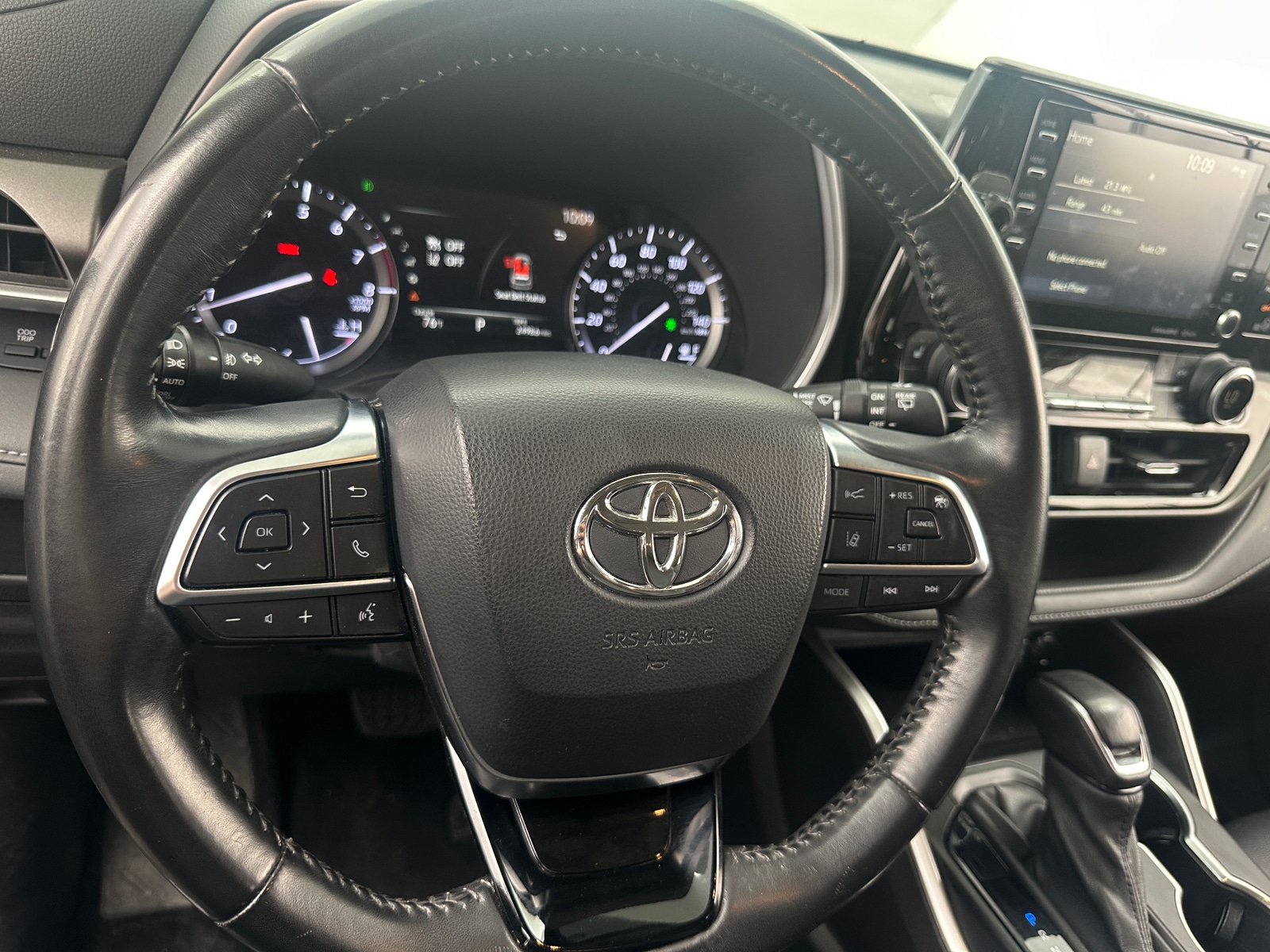 Thumbnail: 2020 Toyota Highlander - 4