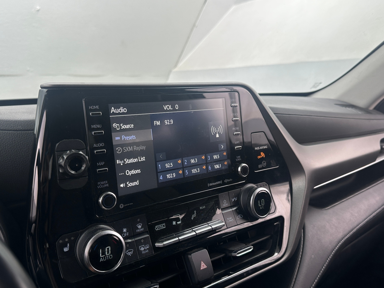 Thumbnail: 2020 Toyota Highlander - 3