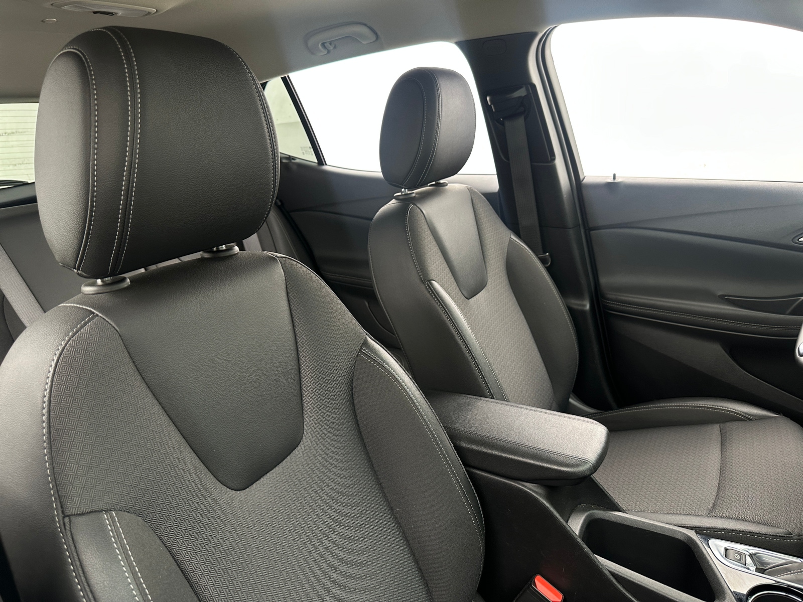 Thumbnail: 2025 Buick Encore GX - 2