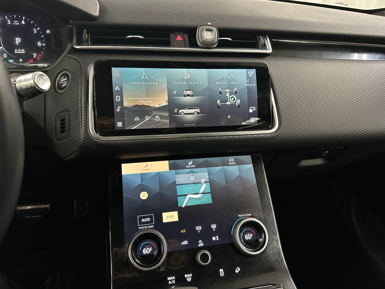 Thumbnail: 2023 Land Rover Range Rover Velar - 3
