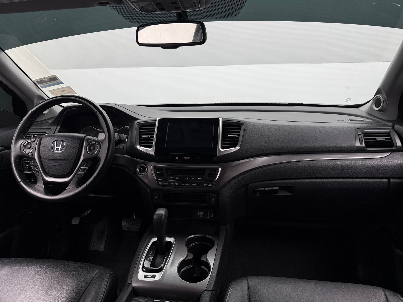 Thumbnail: 2017 Honda Pilot - 2