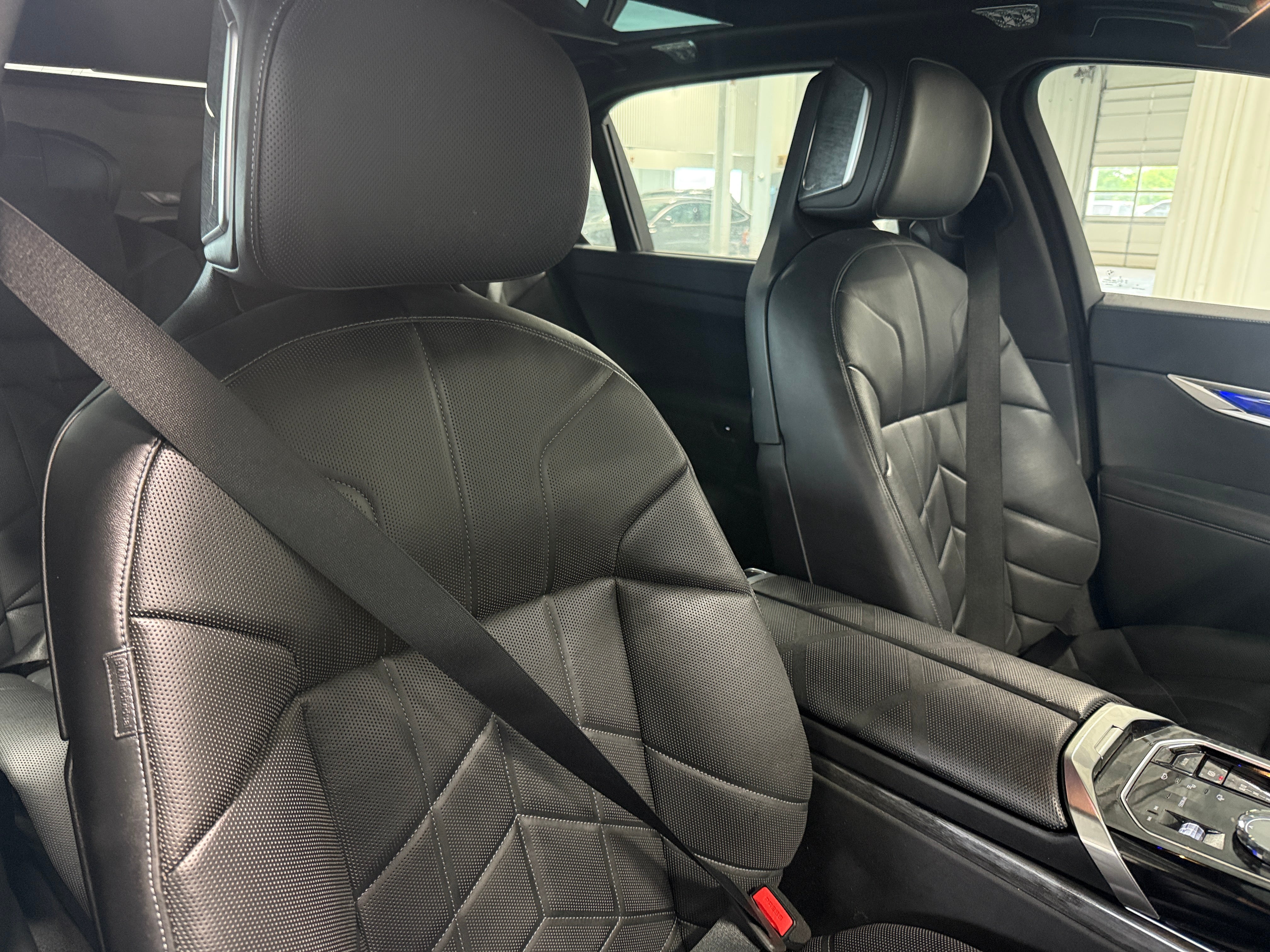 Used 2023 BMW i7 Base with VIN WBY53EJ09PCN19466 for sale in Oak Creek, WI