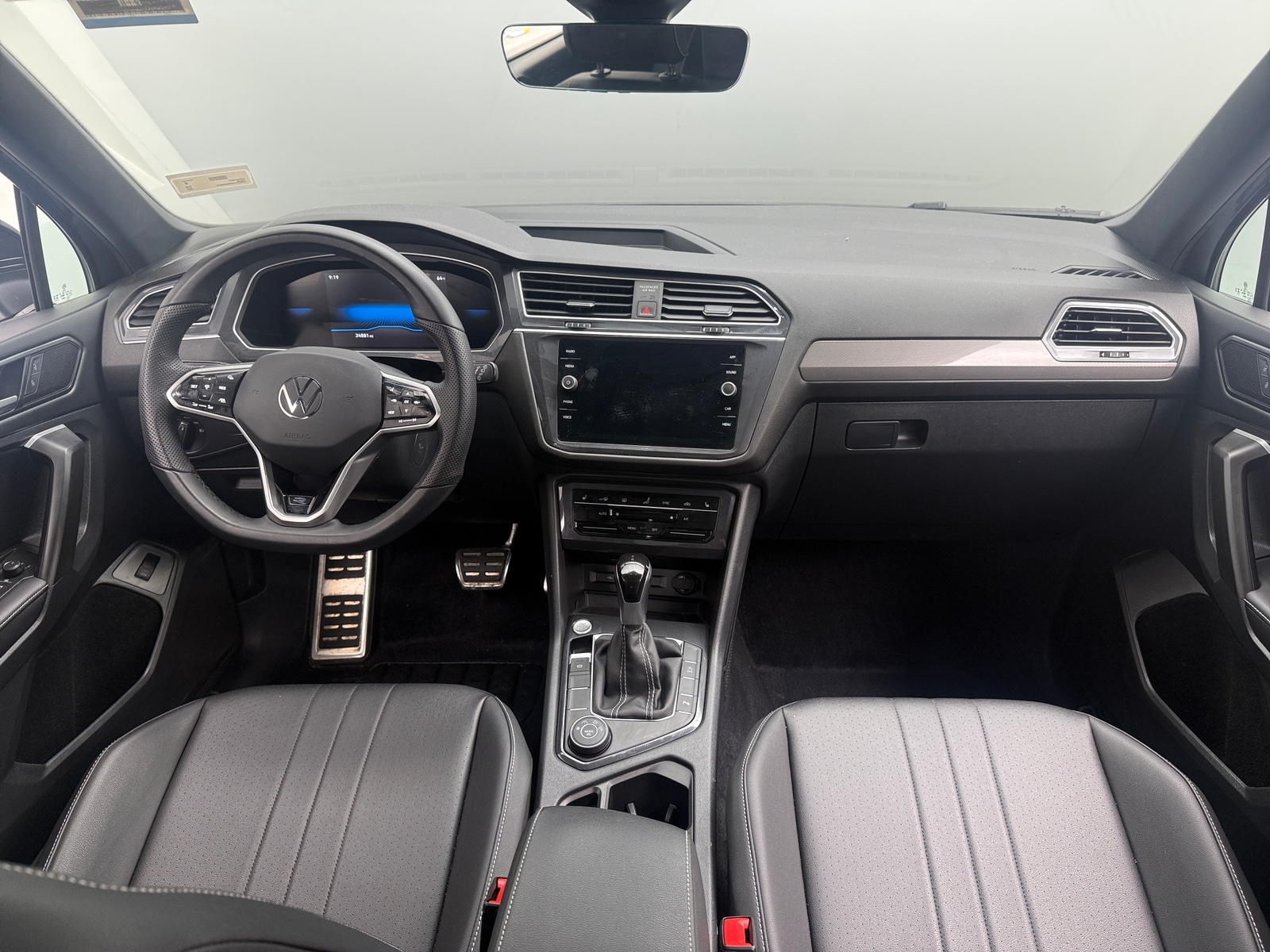 Thumbnail: 2024 Volkswagen Tiguan - 2
