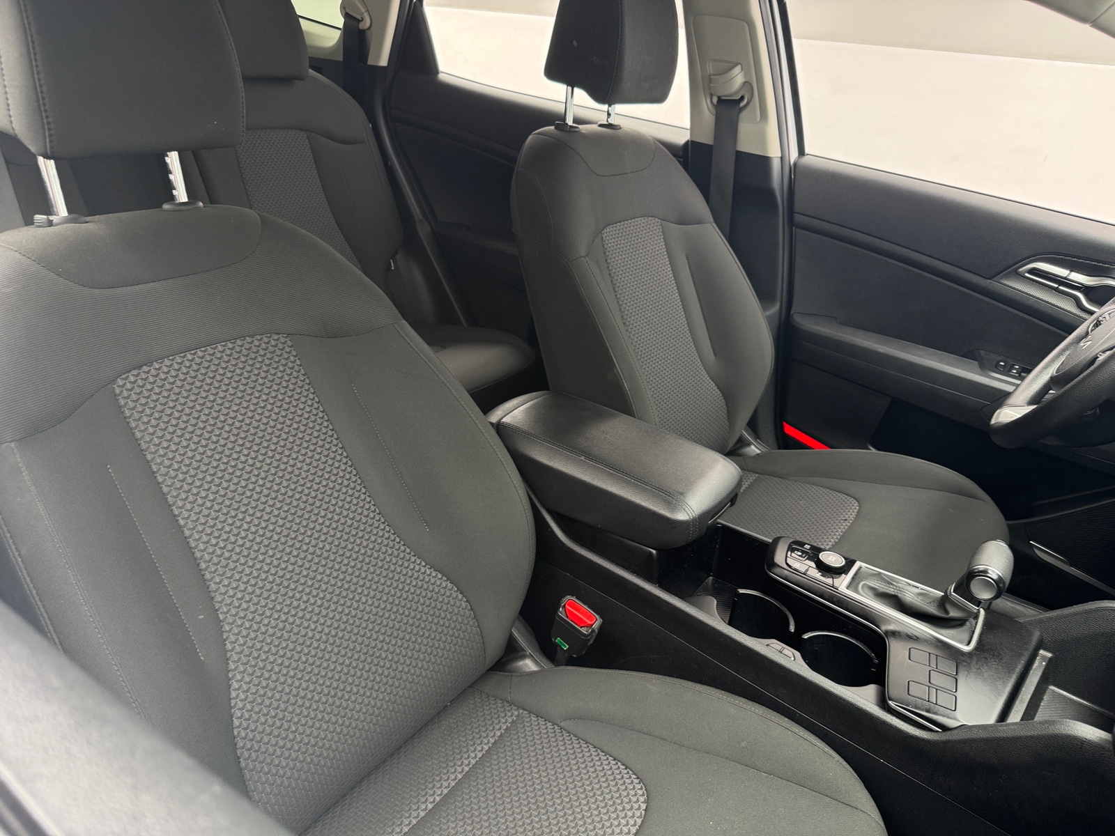 Thumbnail: 2025 Kia Sportage - 2