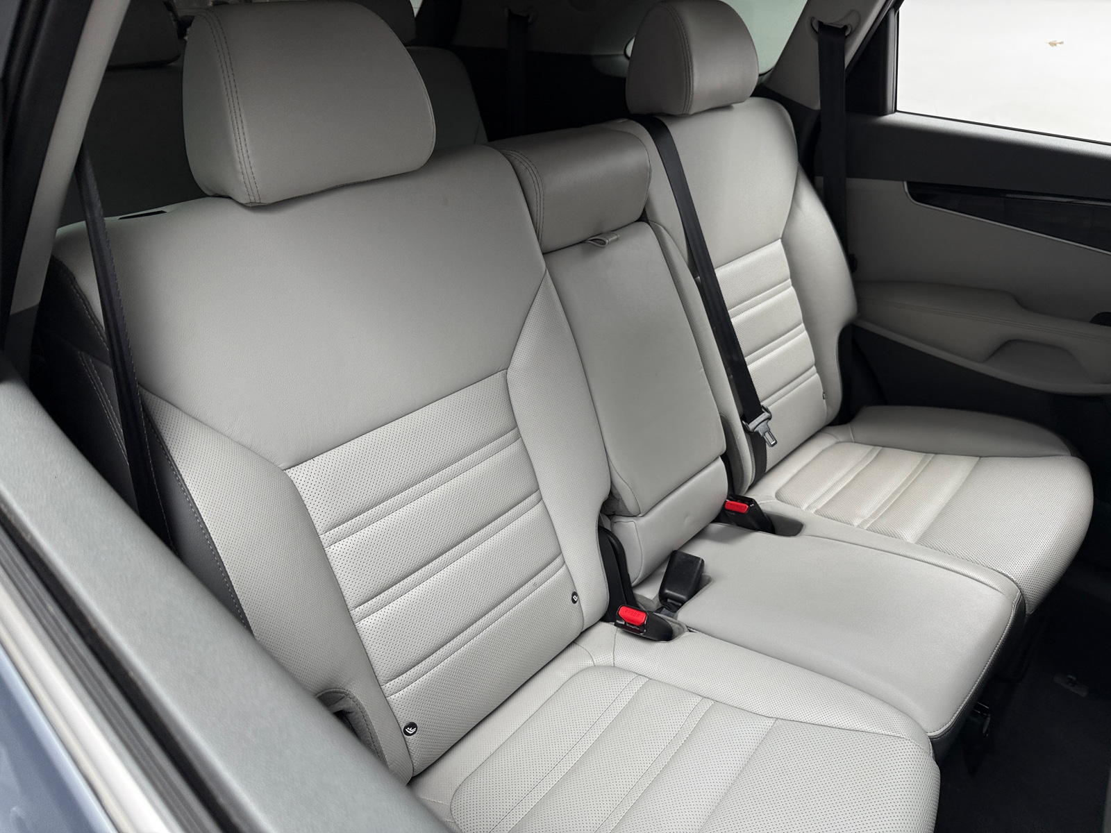 Thumbnail: 2020 Kia Sorento - 5