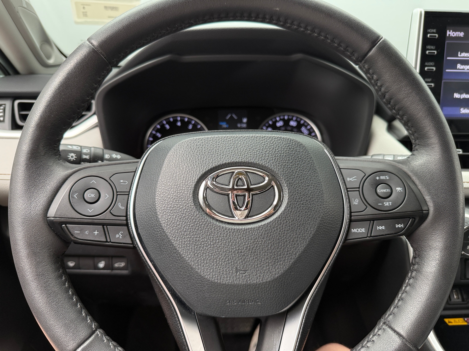 Thumbnail: 2022 Toyota RAV4 - 4