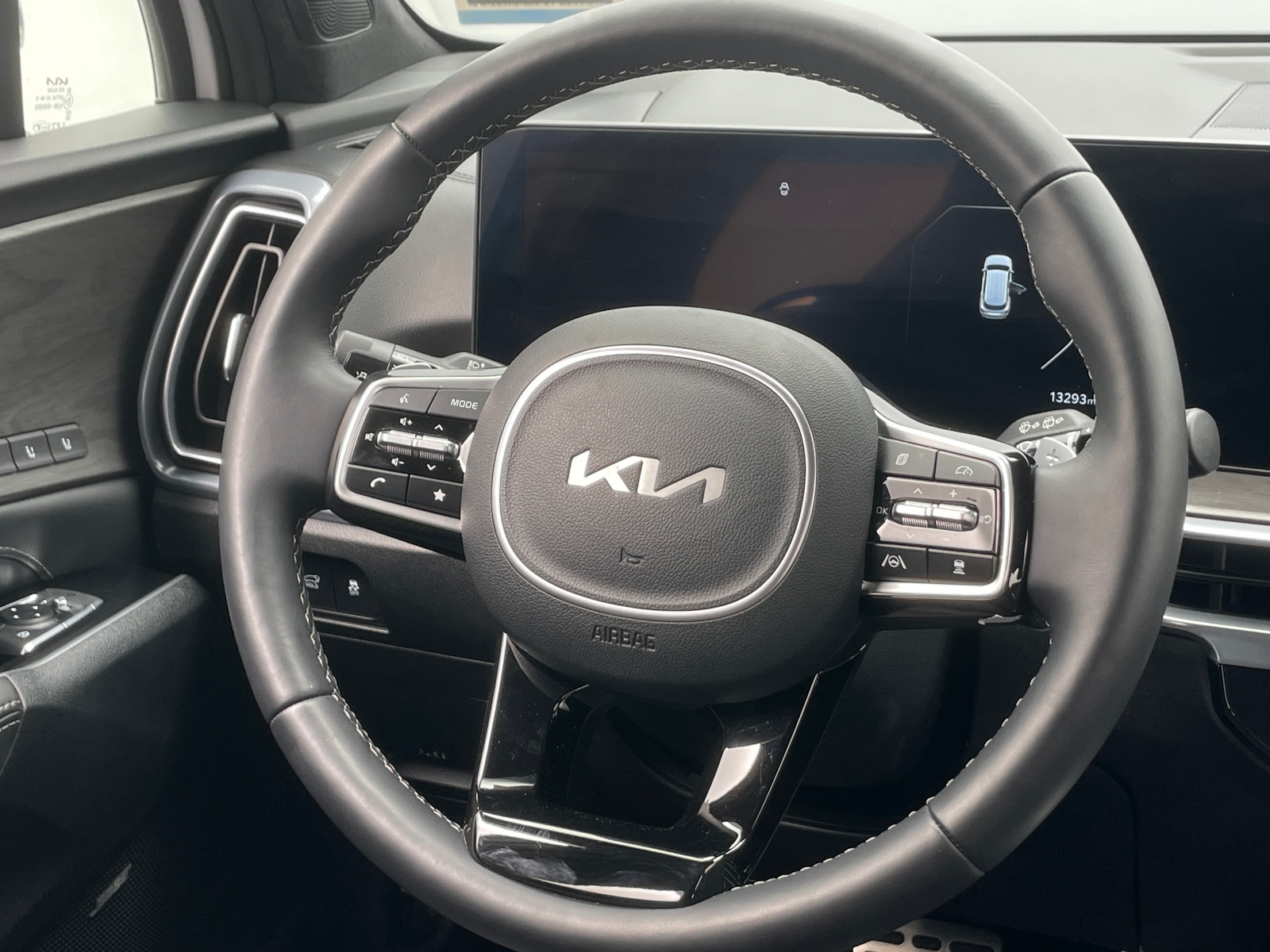 Thumbnail: 2025 Kia Sorento - 4