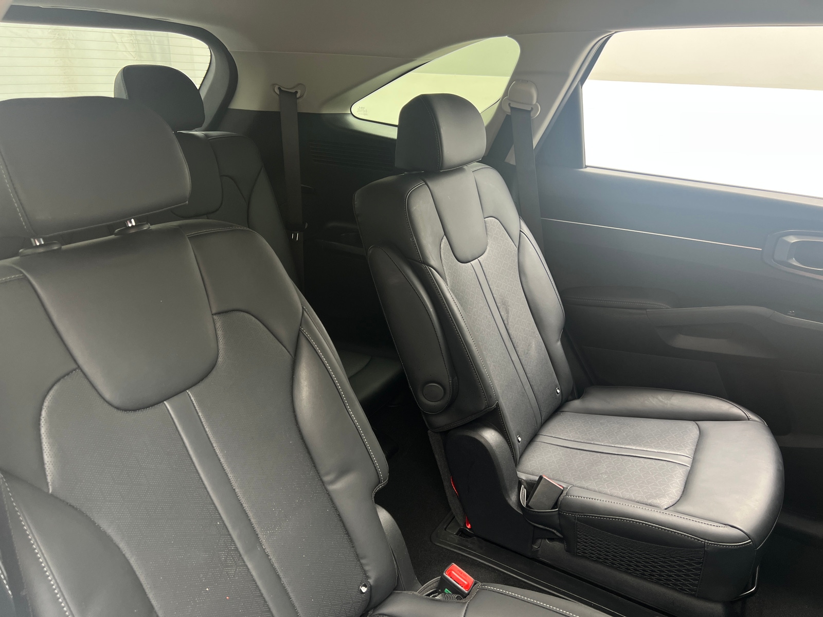 Thumbnail: 2023 Kia Sorento - 5