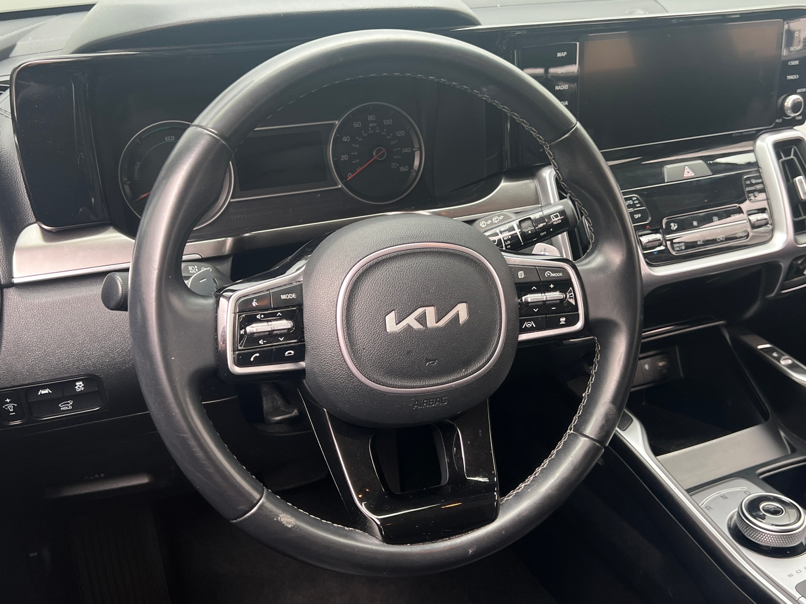 Thumbnail: 2023 Kia Sorento - 4