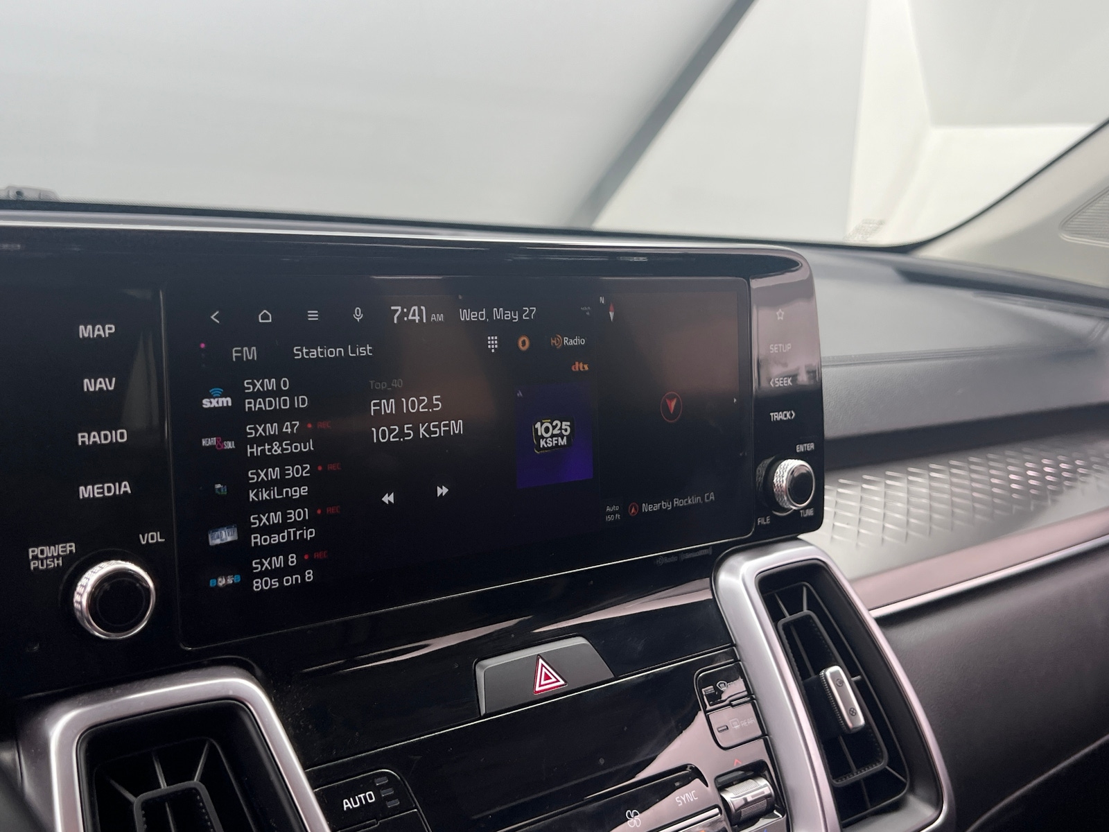 Thumbnail: 2023 Kia Sorento - 3