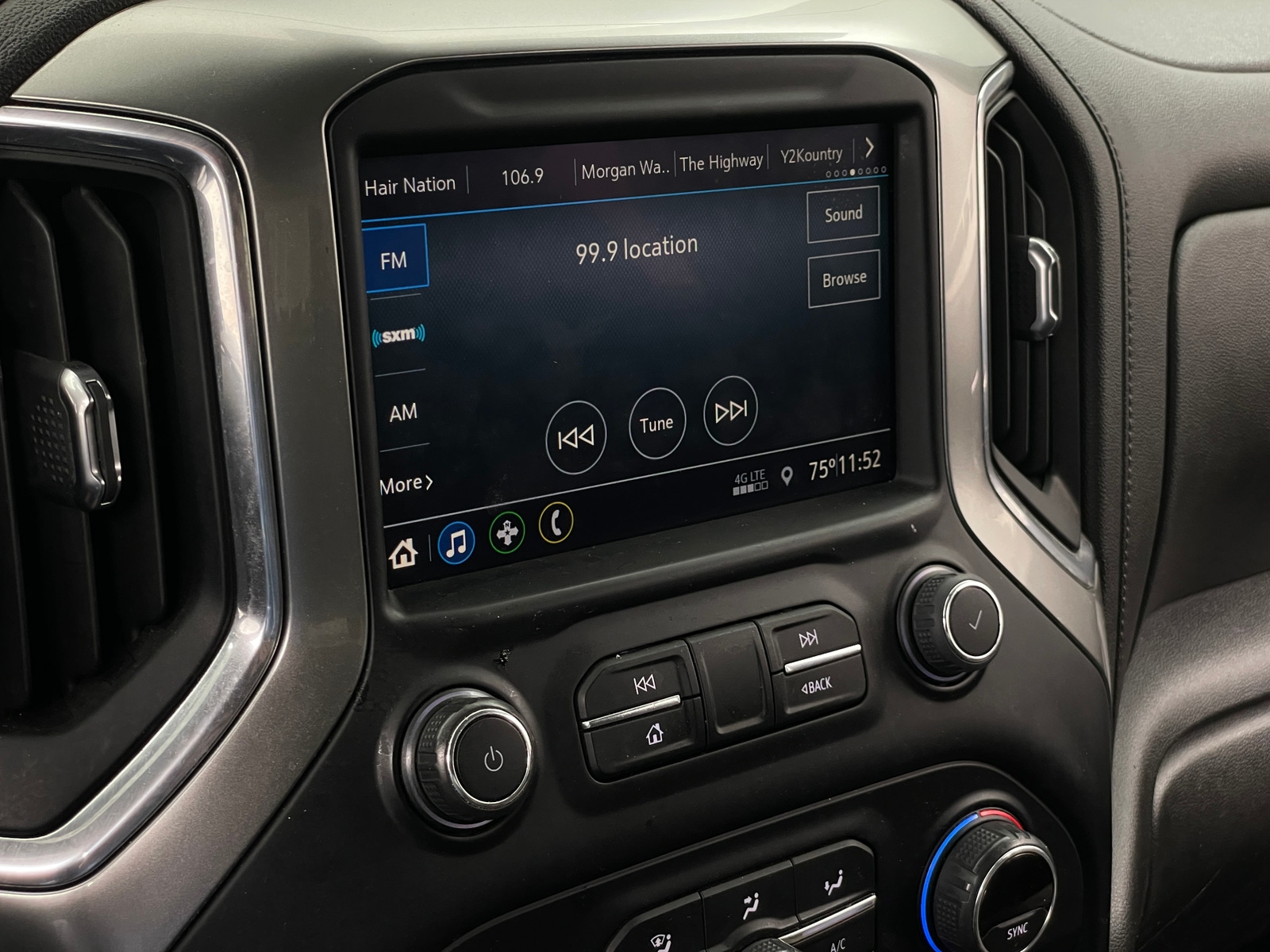 Thumbnail: 2022 Chevrolet Silverado 1500 - 4