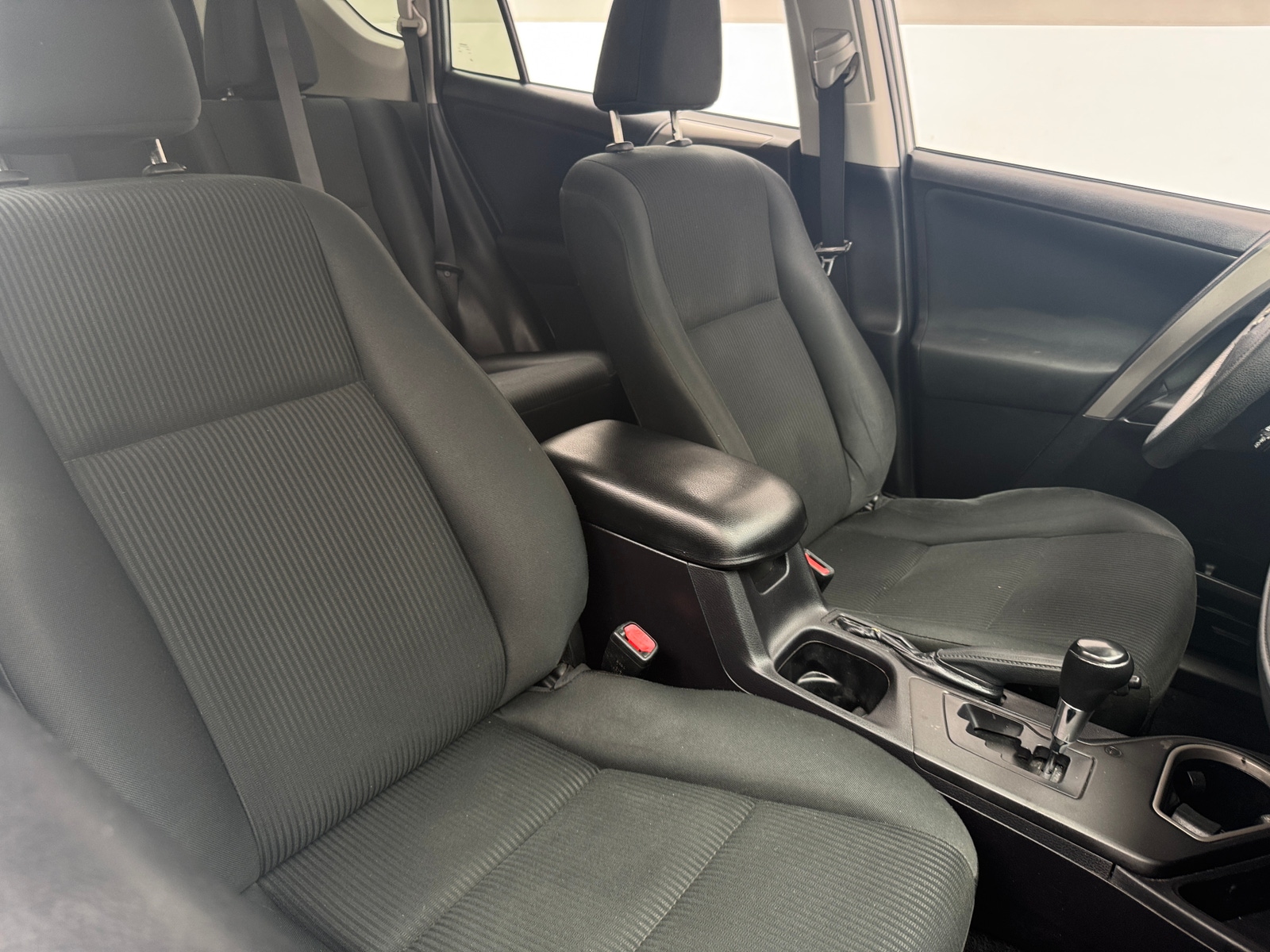Thumbnail: 2018 Toyota RAV4 - 2