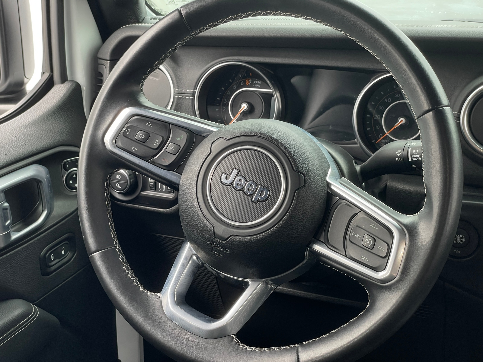 Thumbnail: 2022 Jeep Gladiator - 5