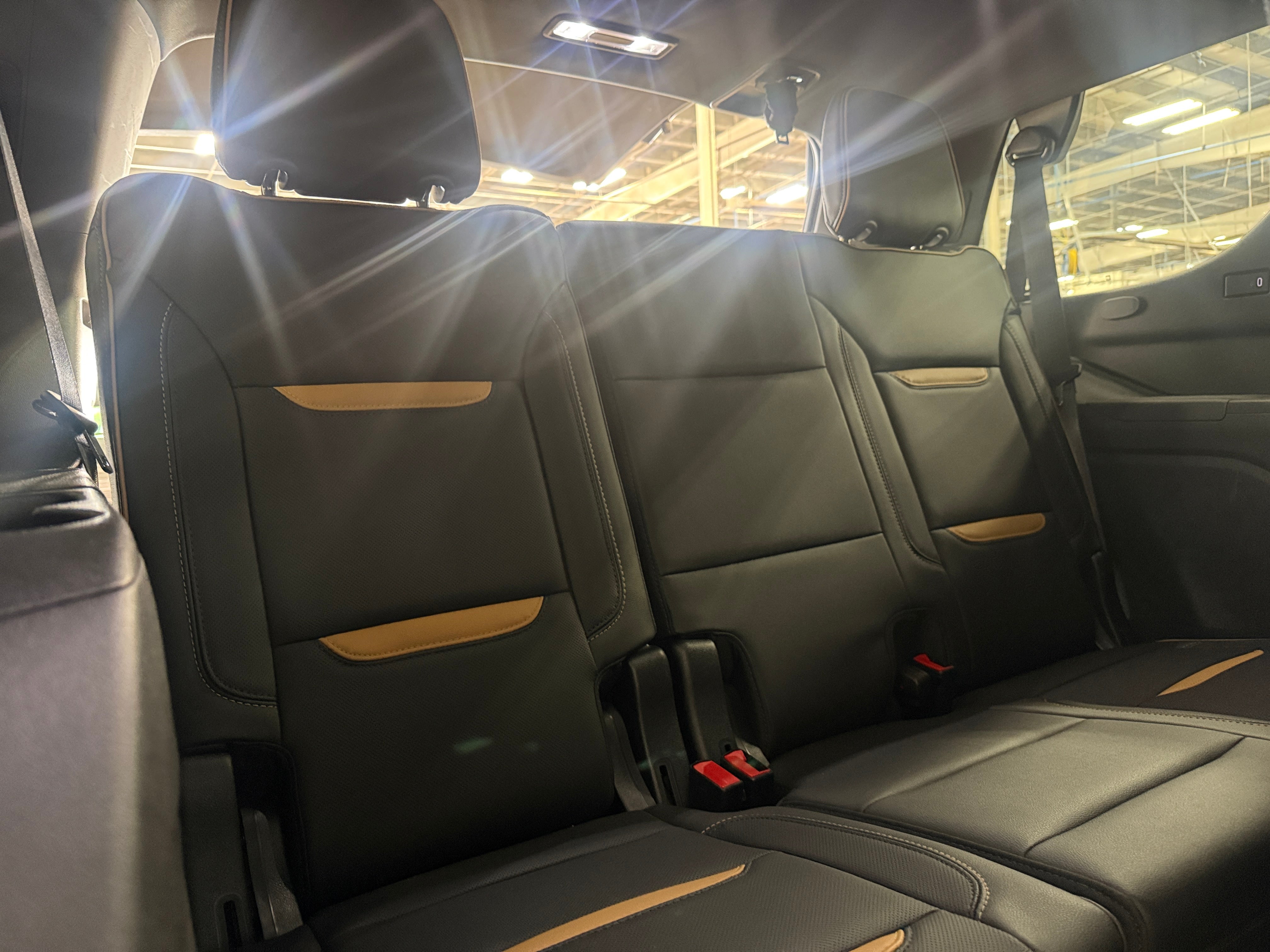 2021 GMC Yukon AT4 - Photo 5
