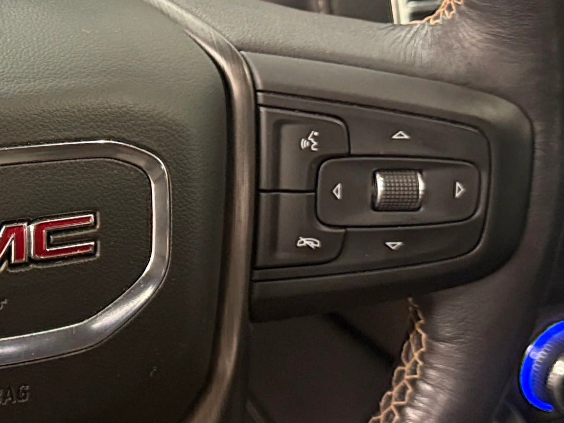 2021 GMC Yukon AT4 - Photo 18
