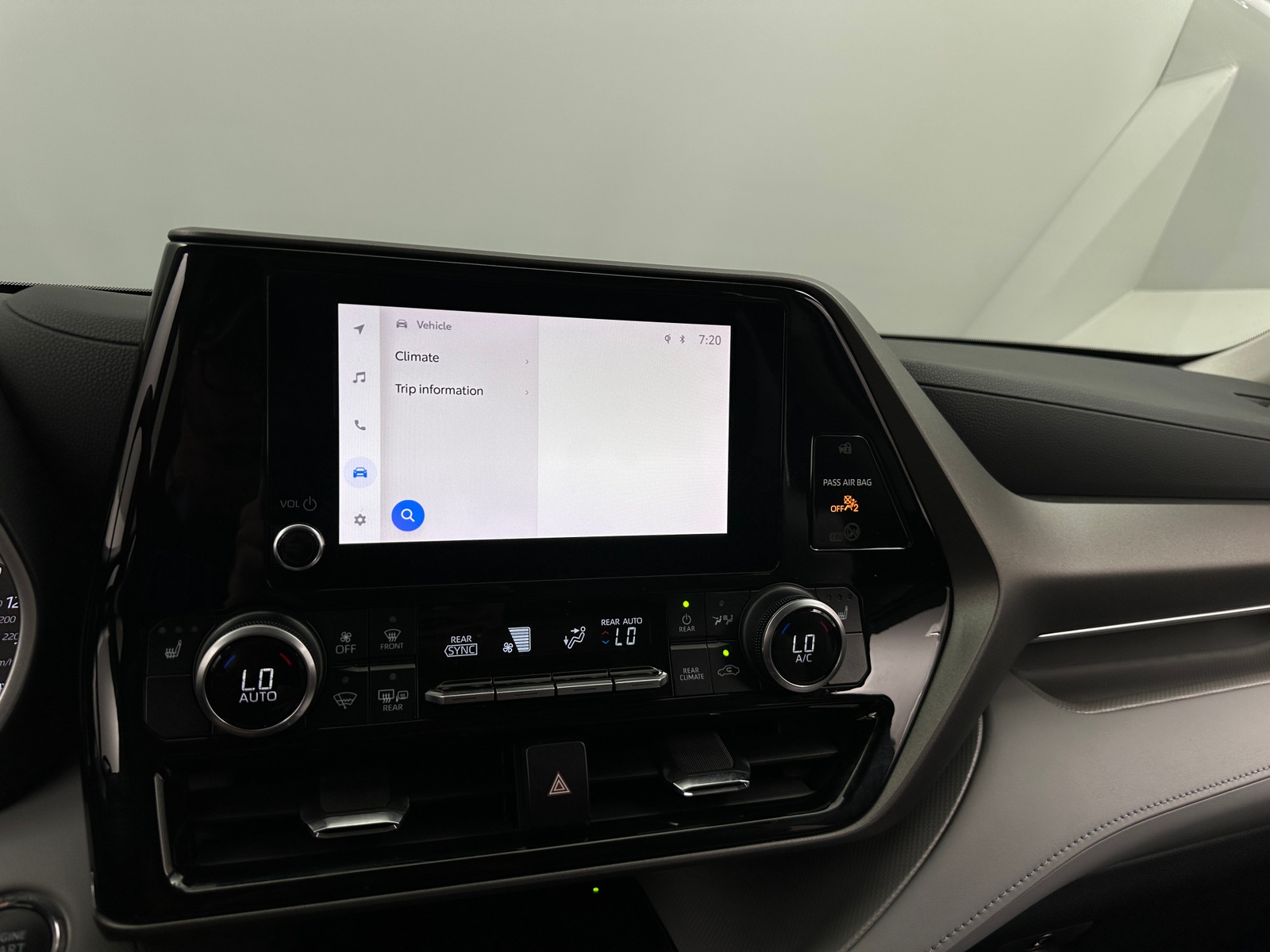 Thumbnail: 2023 Toyota Highlander - 3
