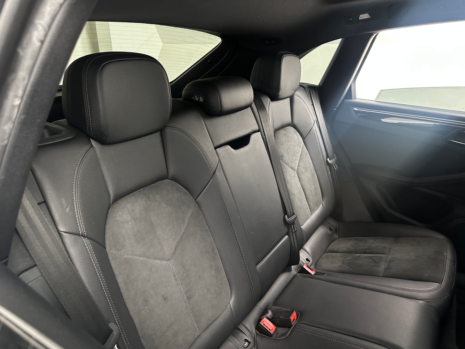 Thumbnail: 2018 Porsche Macan - 5