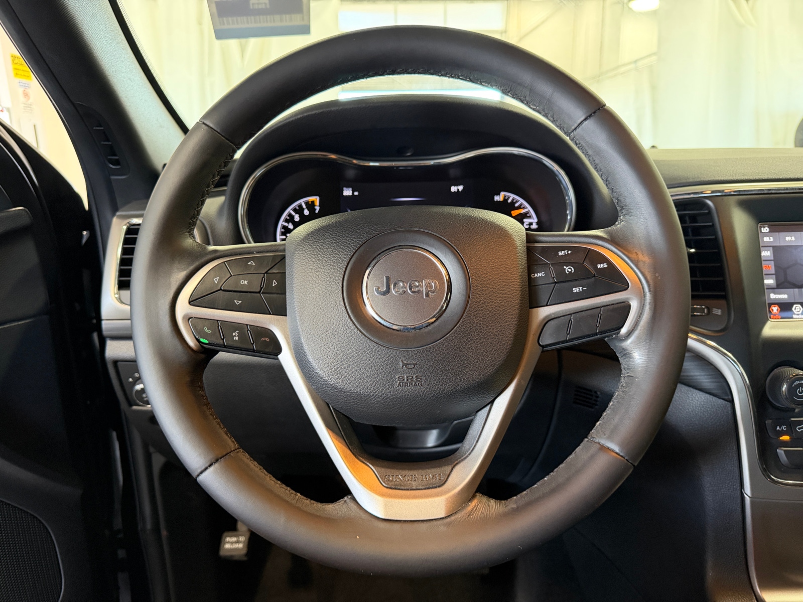 Thumbnail: 2019 Jeep Grand Cherokee - 5