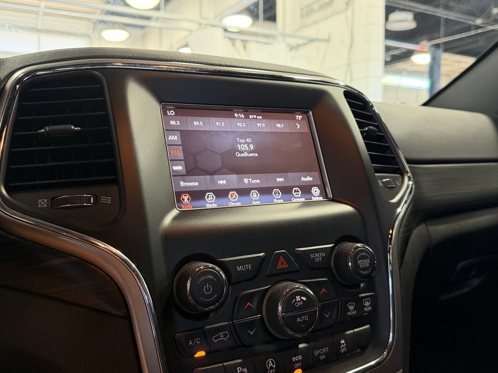 Thumbnail: 2019 Jeep Grand Cherokee - 4