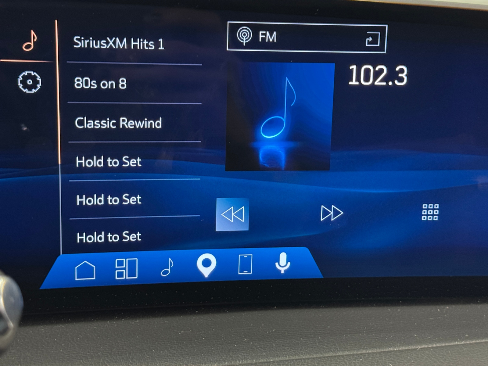 Thumbnail: 2025 Cadillac XT4 - 3