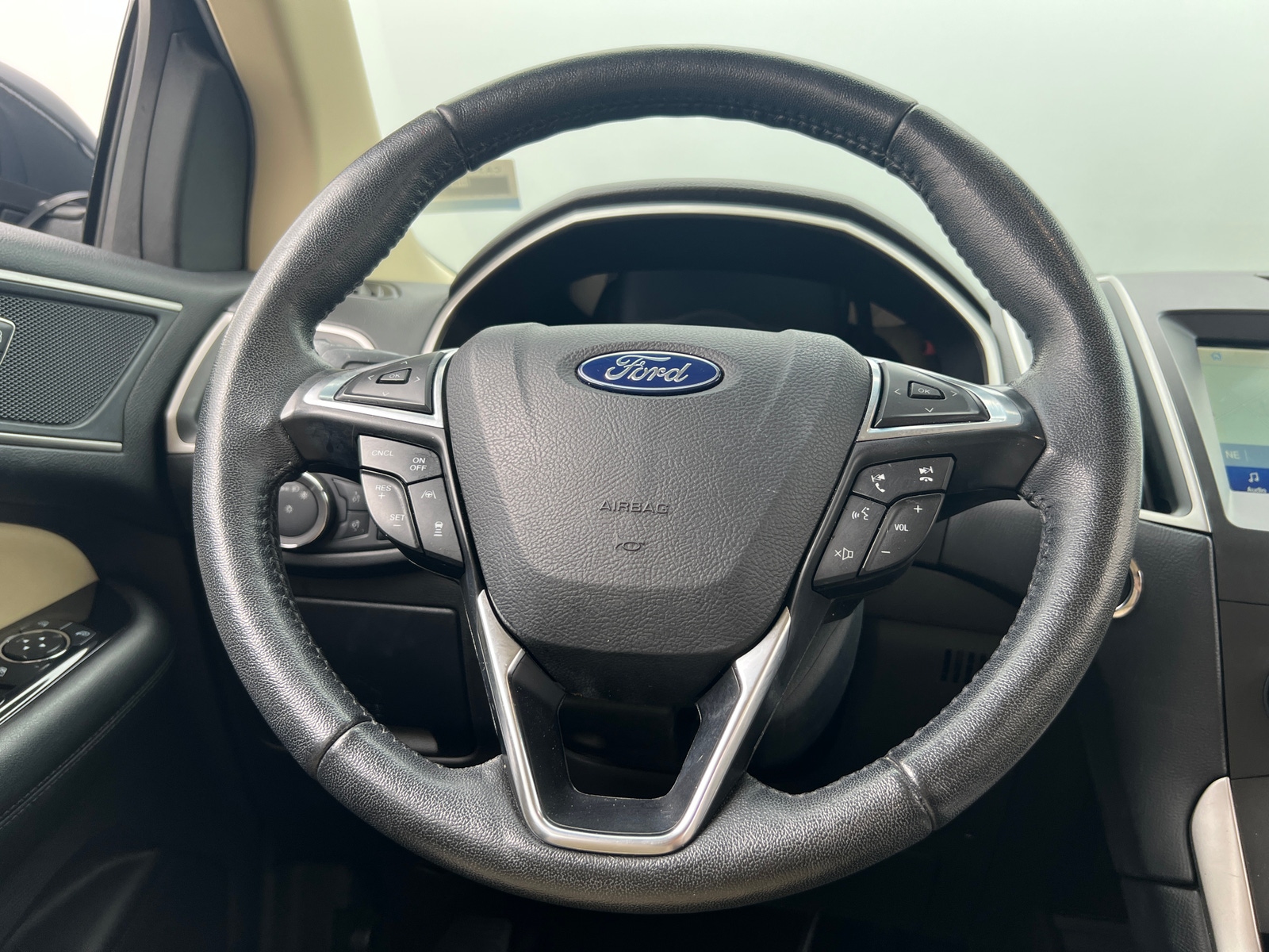 Thumbnail: 2019 Ford Edge - 5