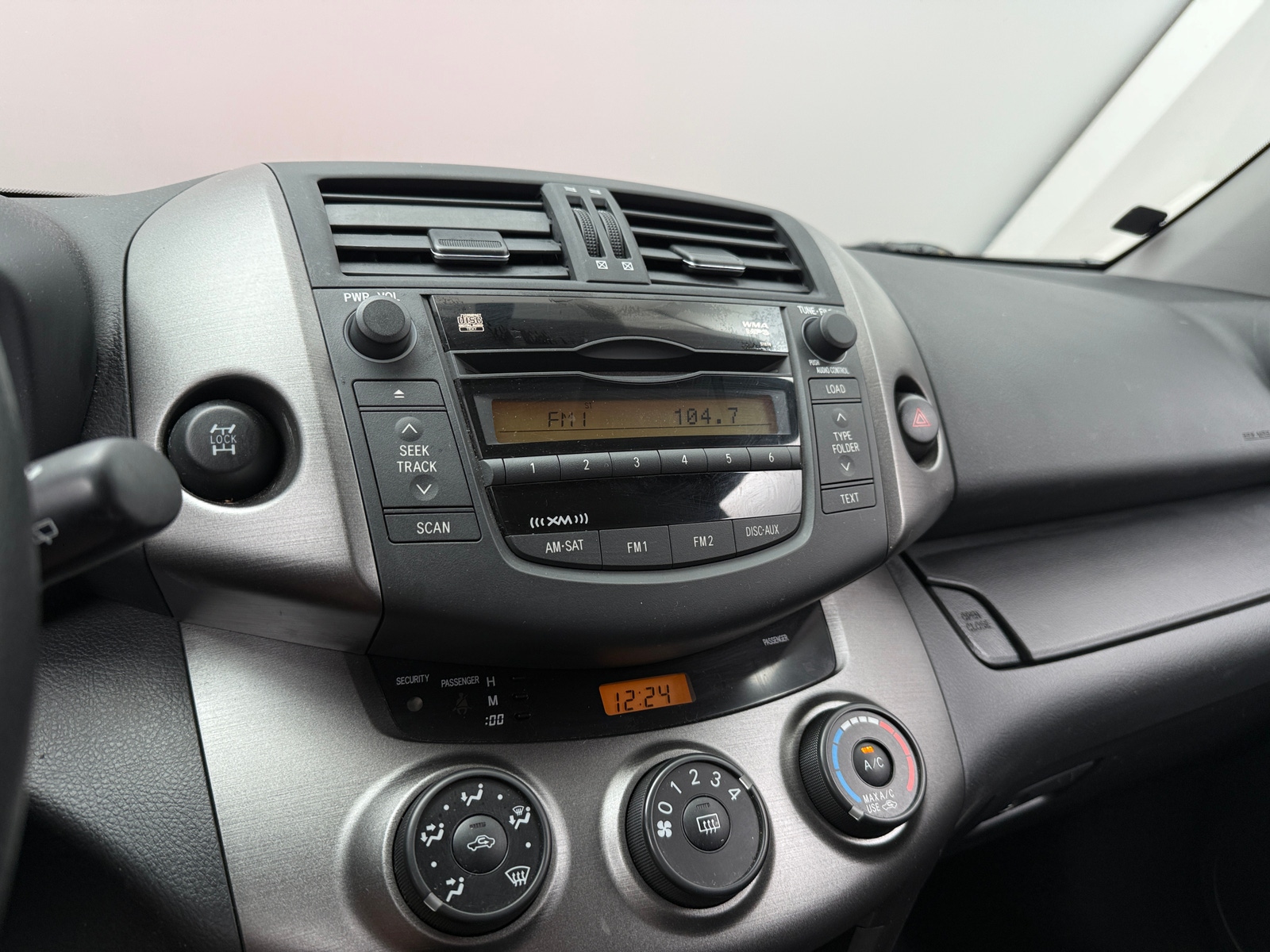 Thumbnail: 2010 Toyota RAV4 - 4
