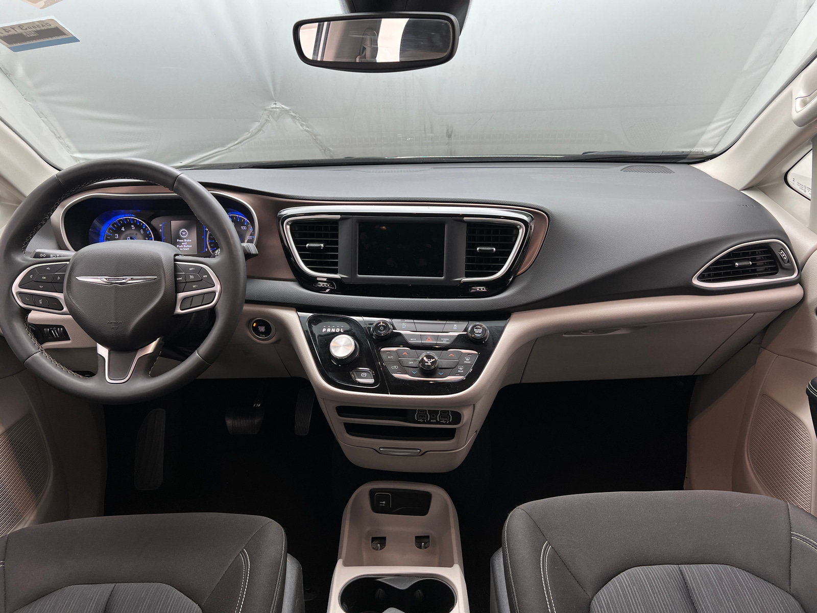 Thumbnail: 2023 Chrysler Voyager - 3