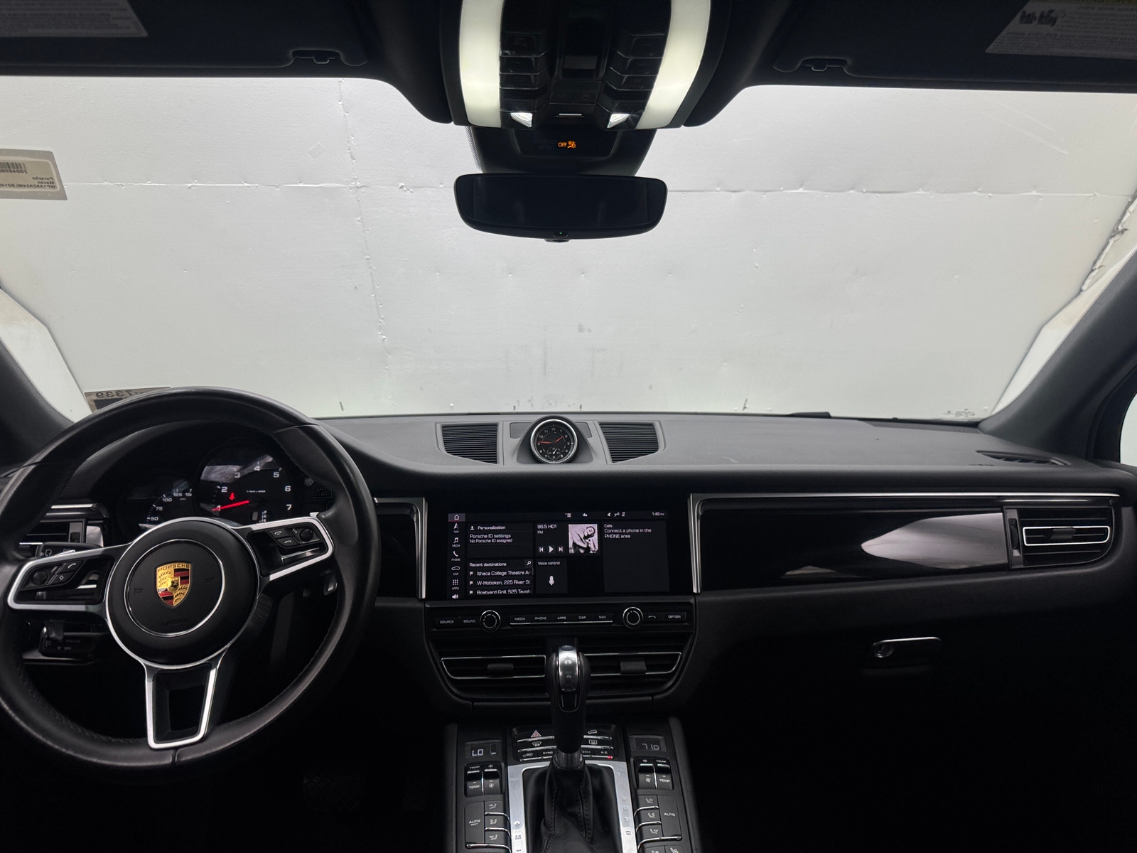 Thumbnail: 2021 Porsche Macan - 2