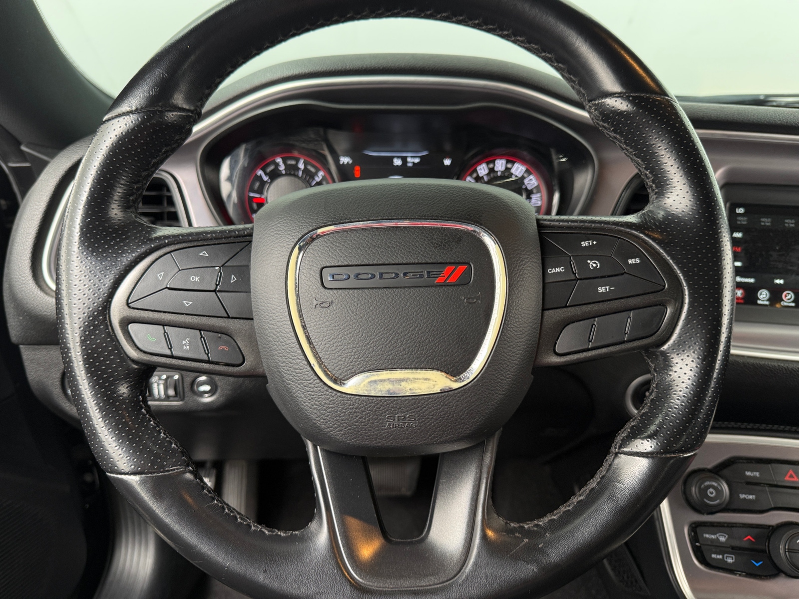 Thumbnail: 2022 Dodge Challenger - 4