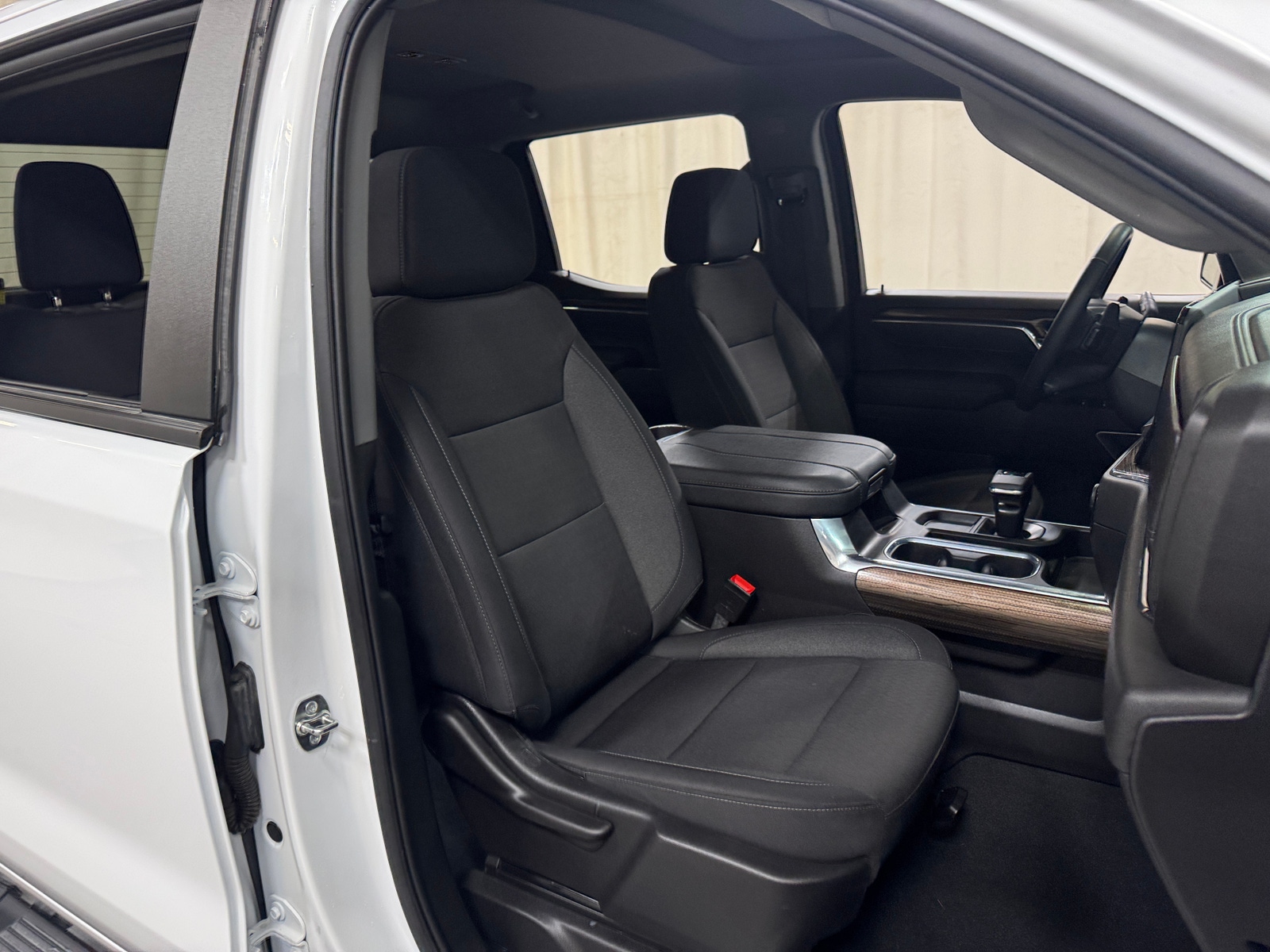 Thumbnail: 2025 Chevrolet Silverado 1500 - 2
