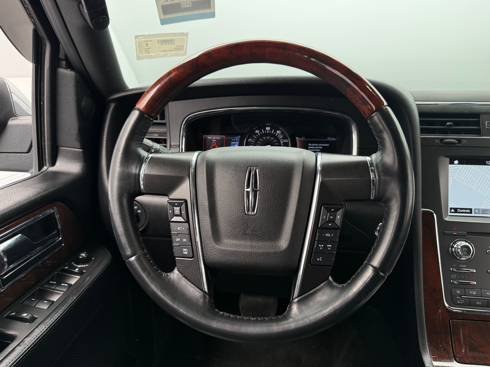 Thumbnail: 2017 Lincoln Navigator - 4