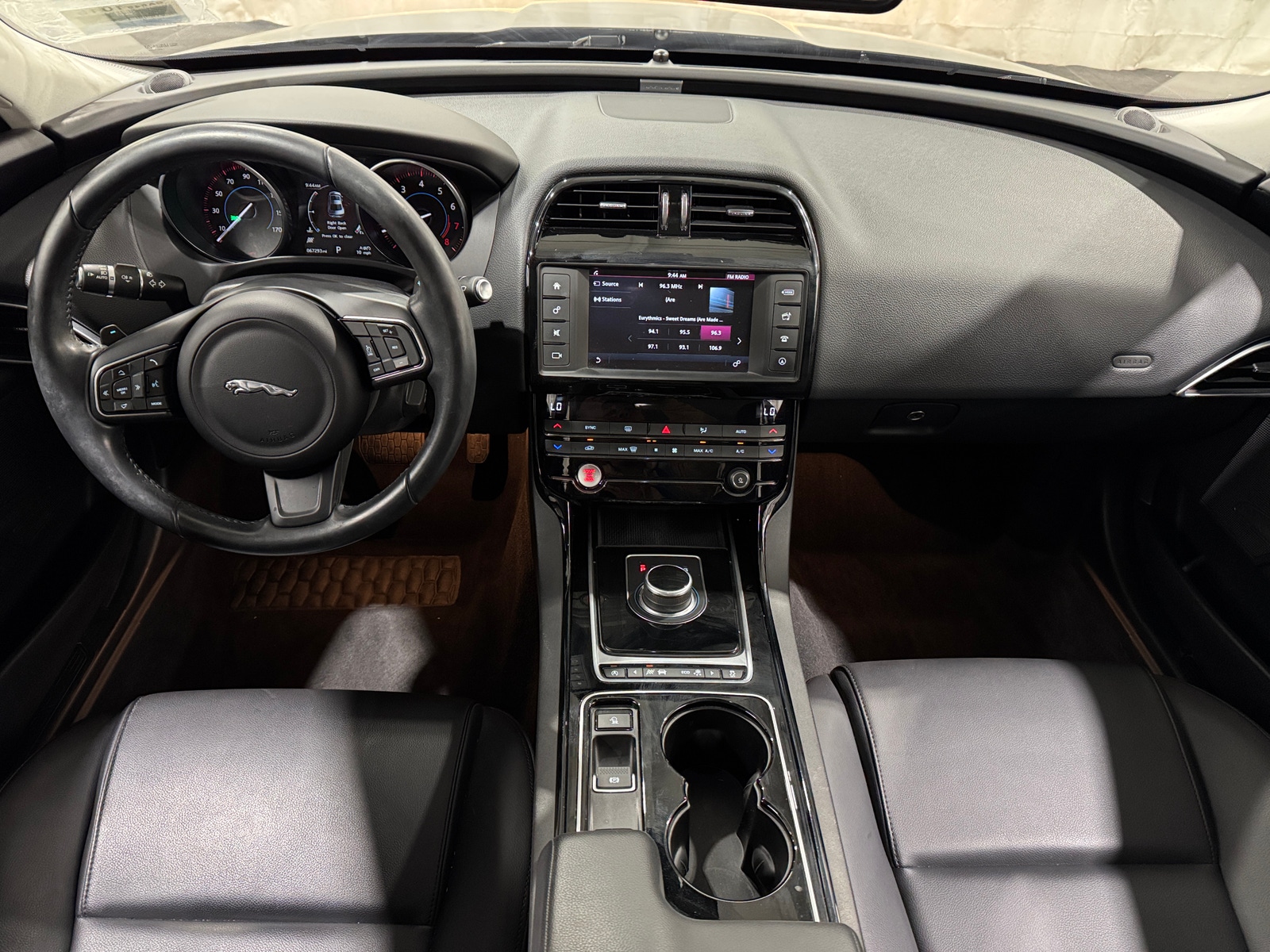 Thumbnail: 2017 Jaguar XE - 2