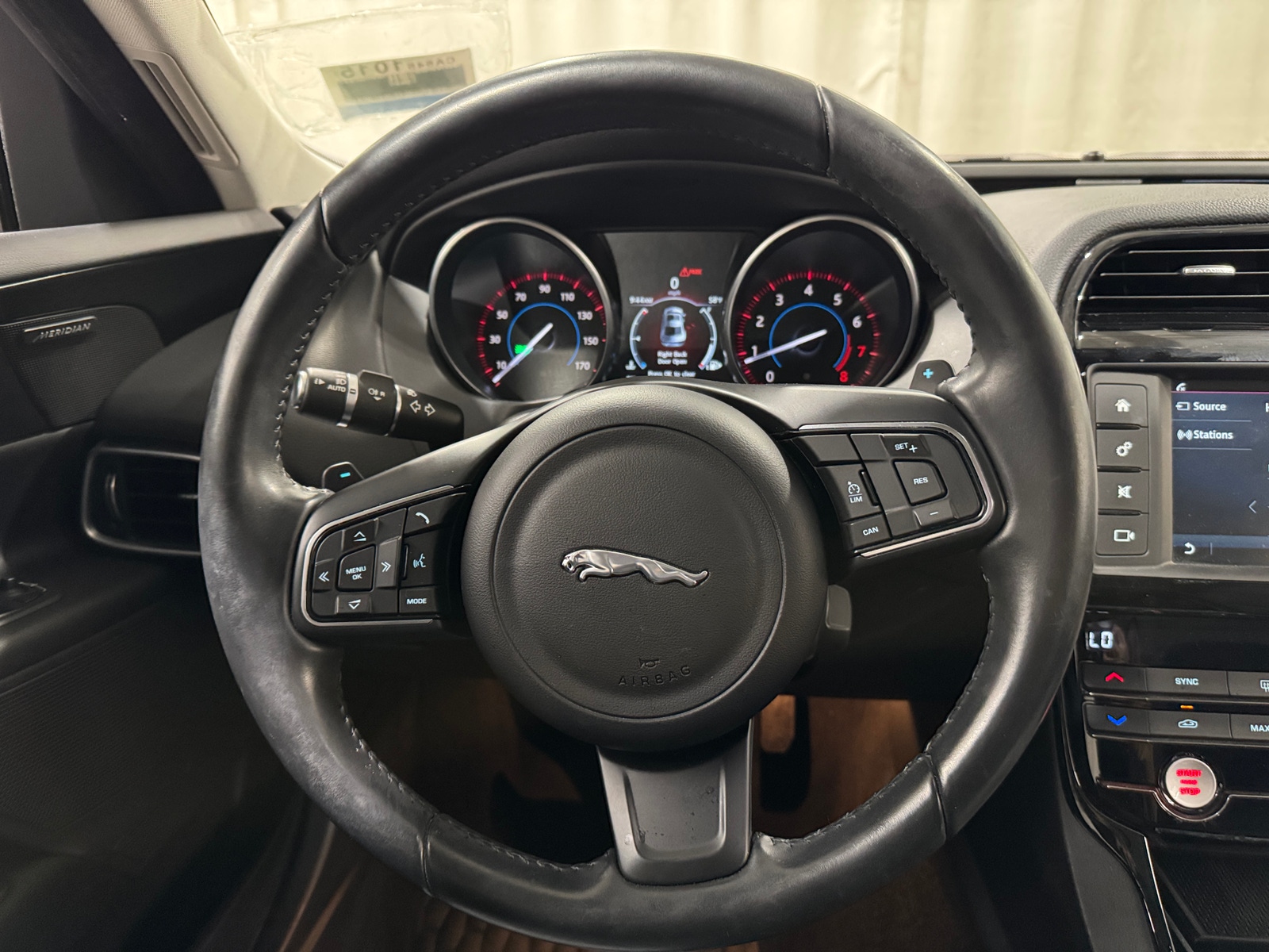 Thumbnail: 2017 Jaguar XE - 4