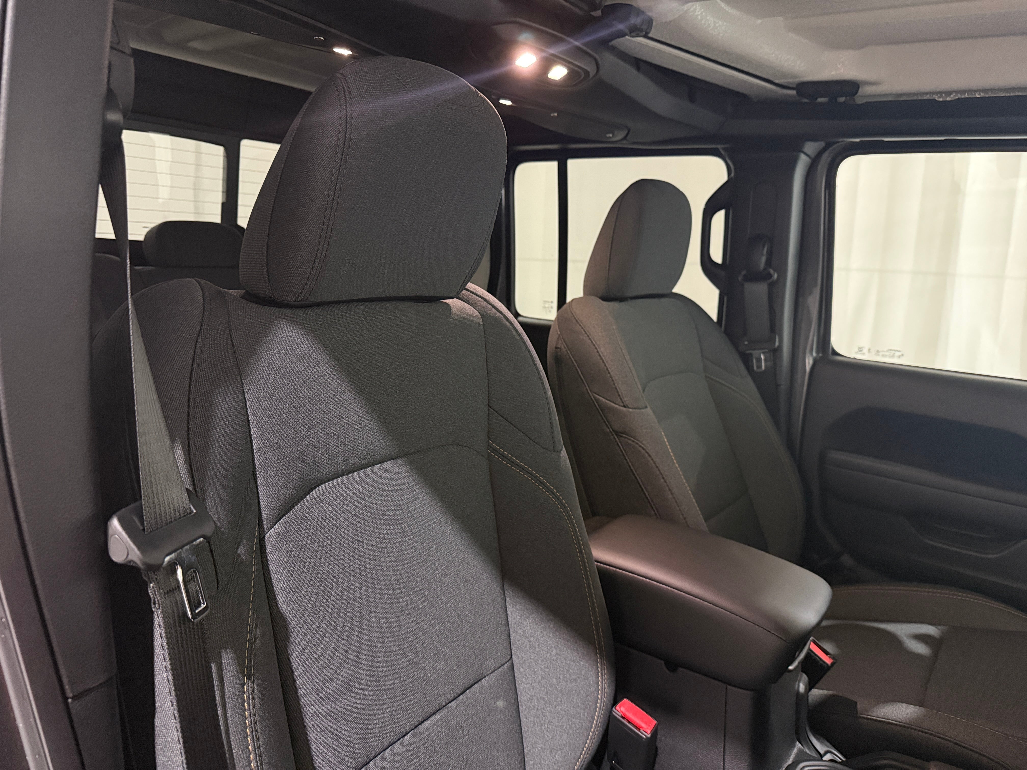 2026 Jeep Gladiator Willys Auto's photo