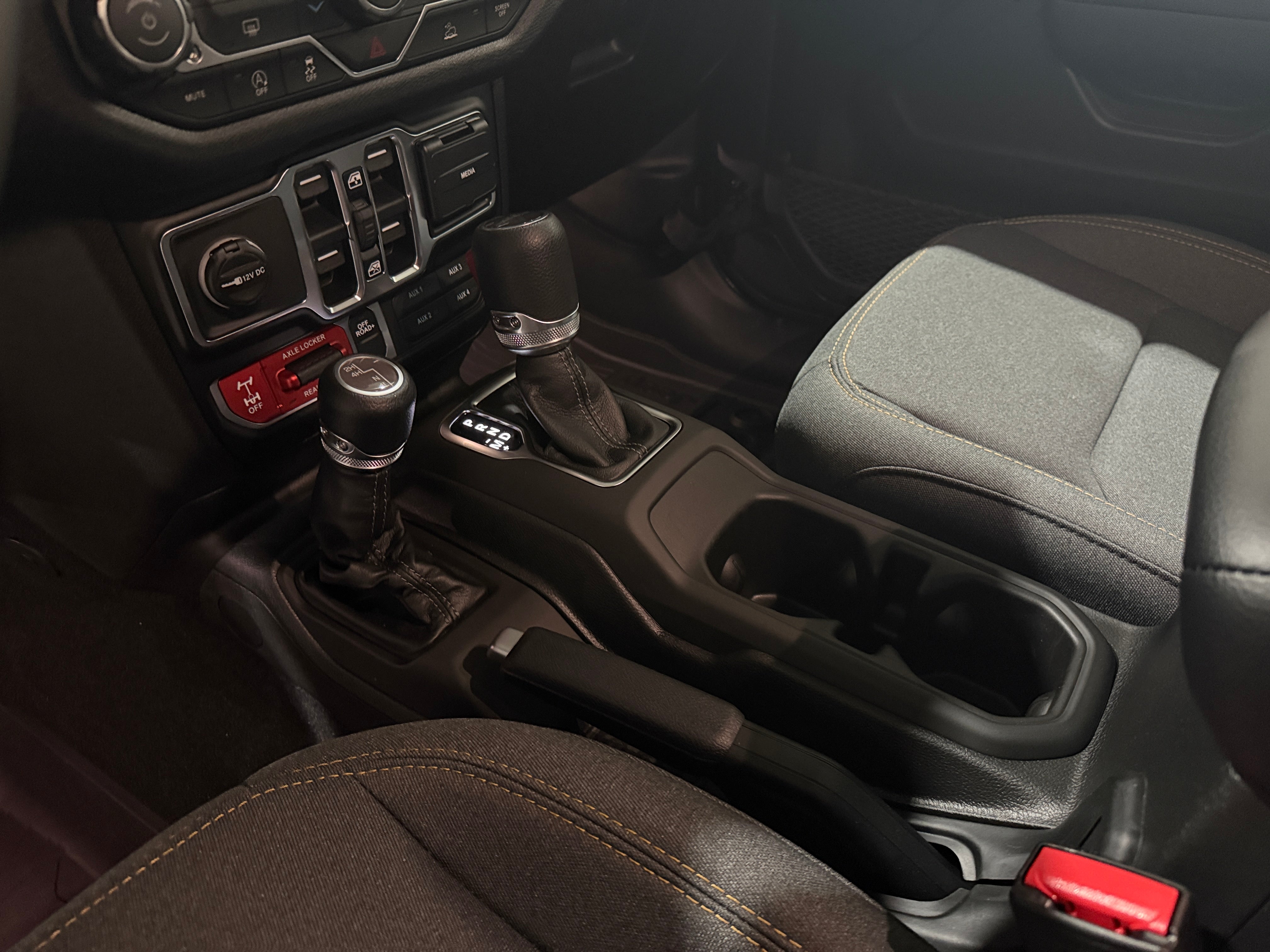 2026 Jeep Gladiator Willys Auto's photo